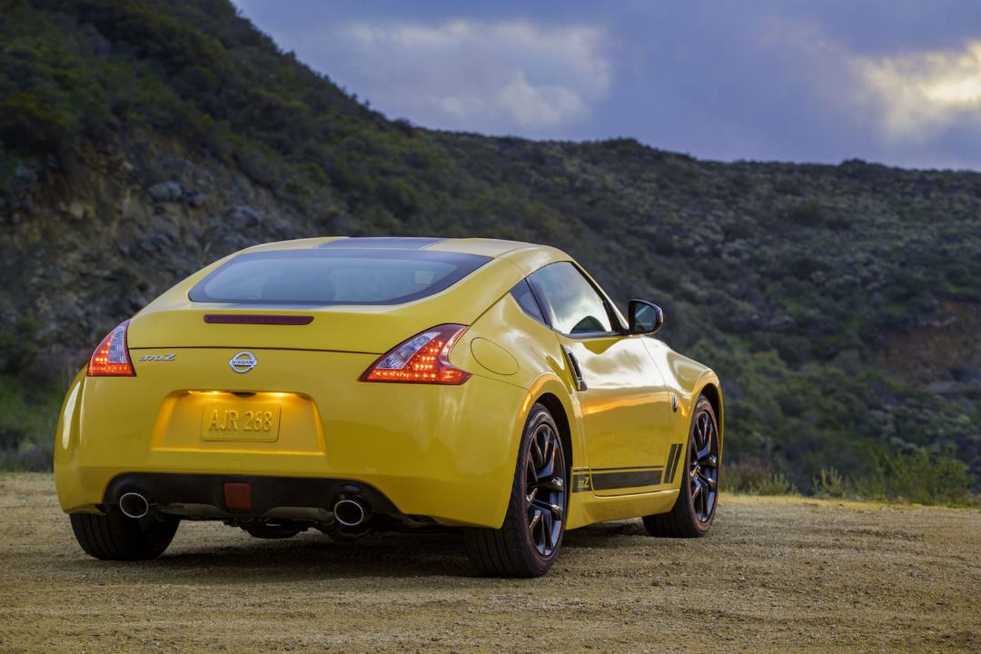 نیسان 370Z