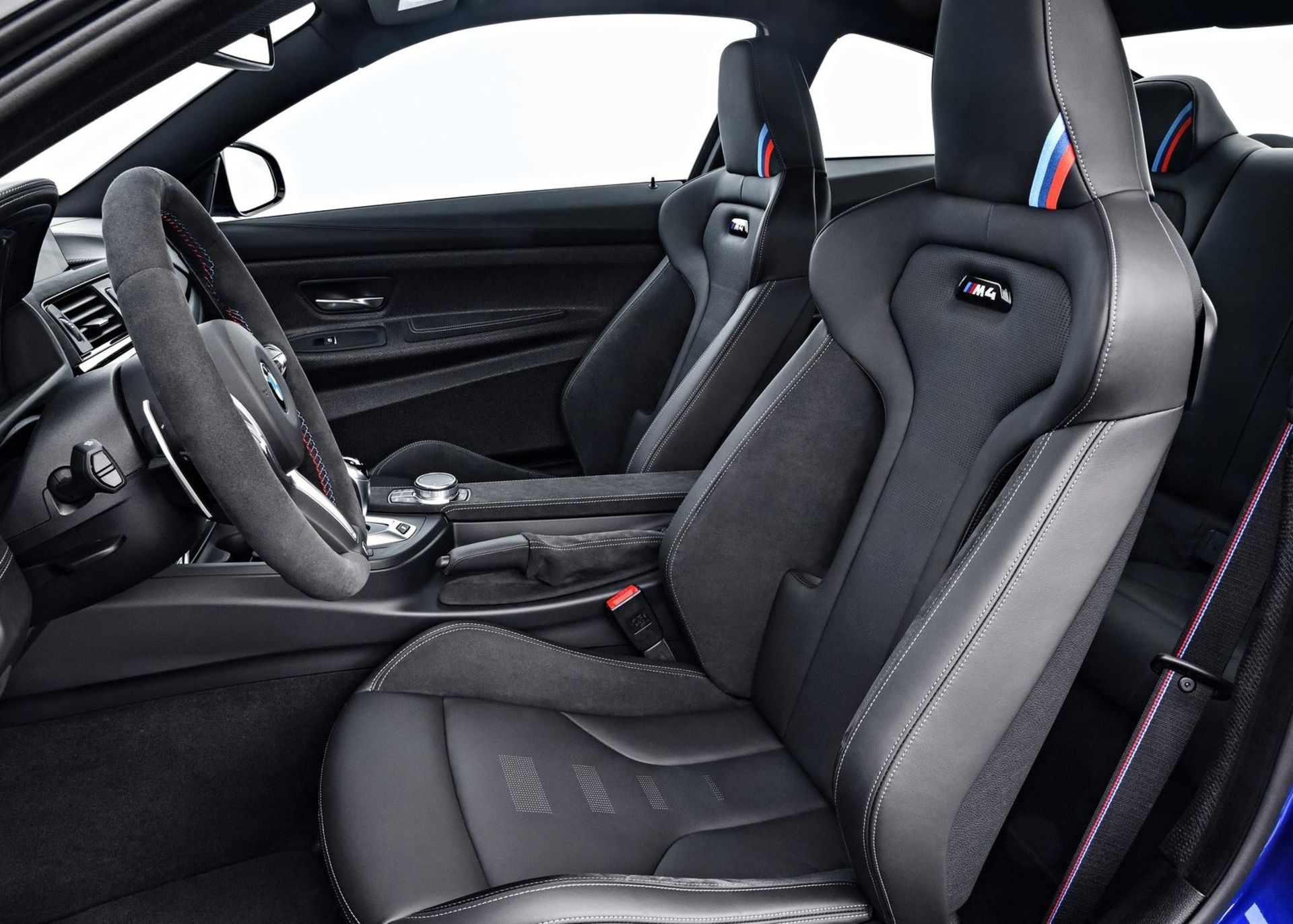 بی ام و / BMW M4 CS 2018