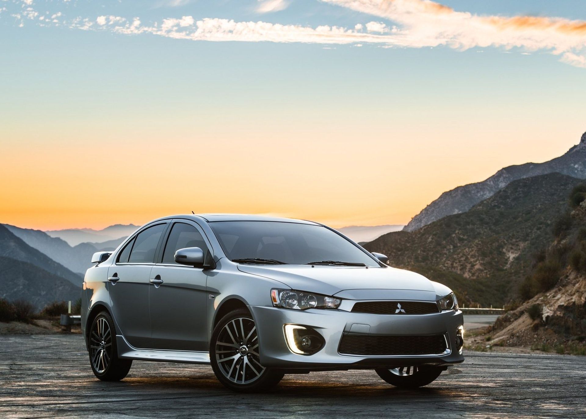 میتسوبیشی لنسر 2.4   mitsubishi lancer GT 2017