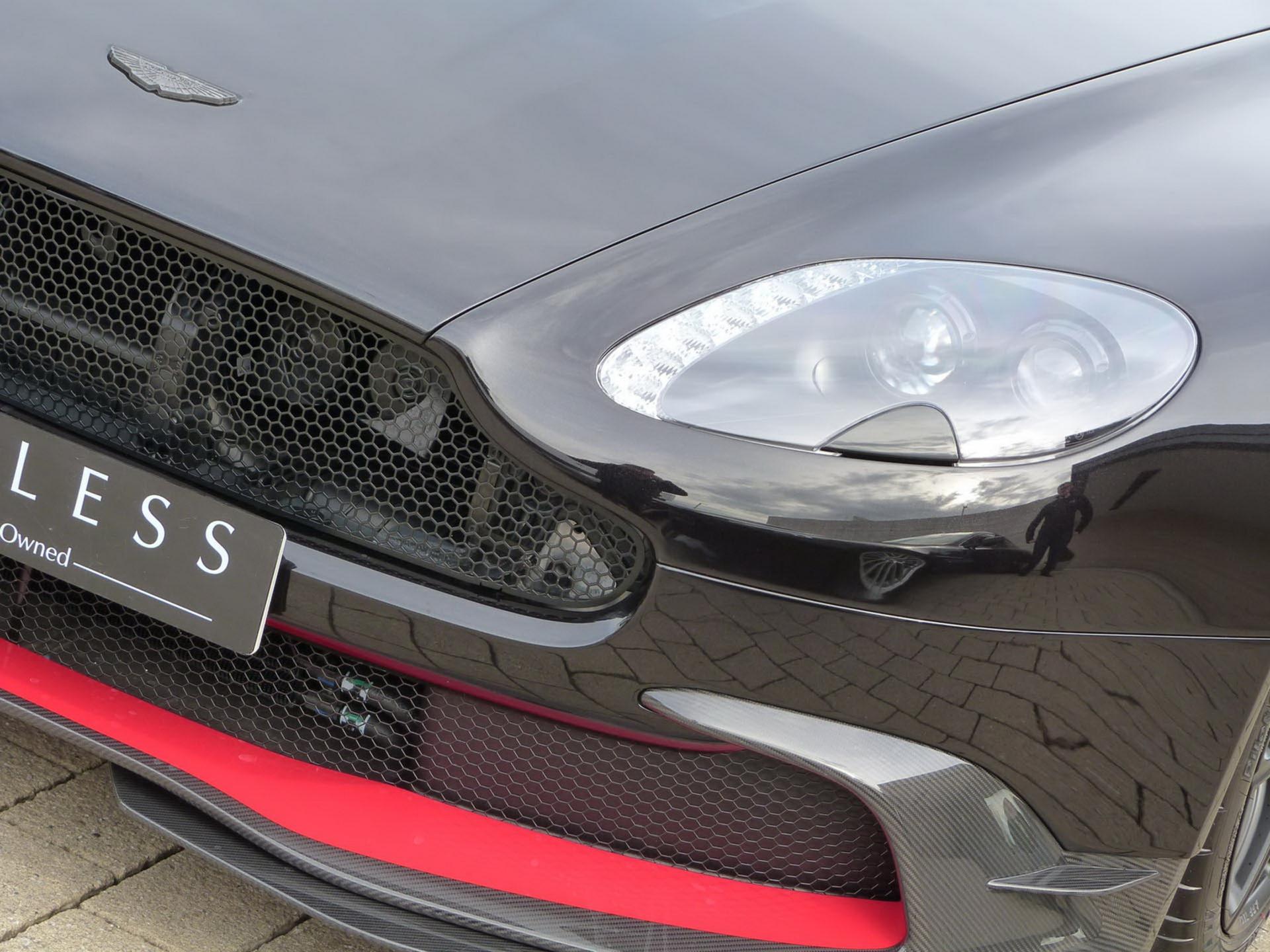 آستون مارتین ونتیج V8 GT8