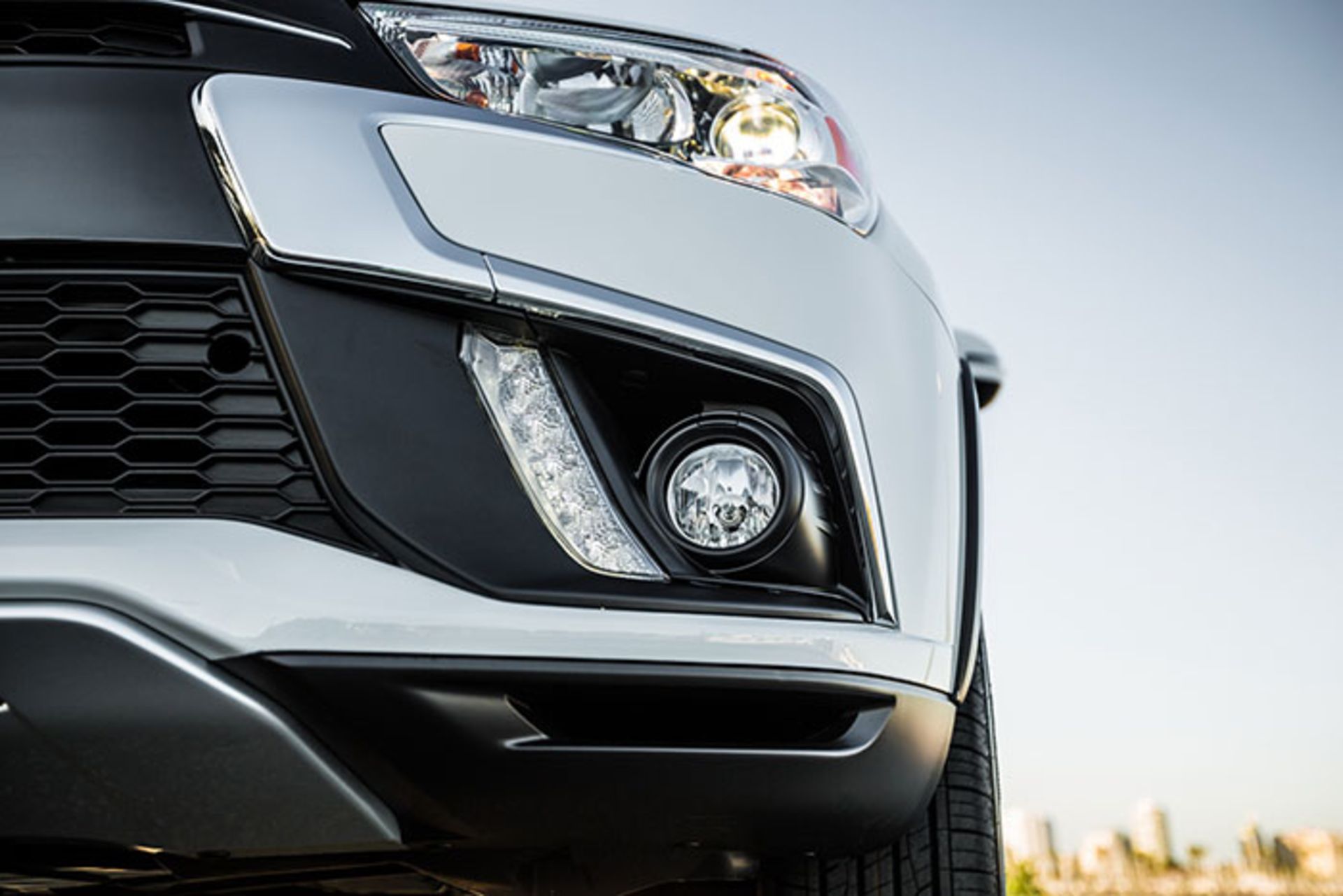 میتسوبیشی اوتلندر 2018