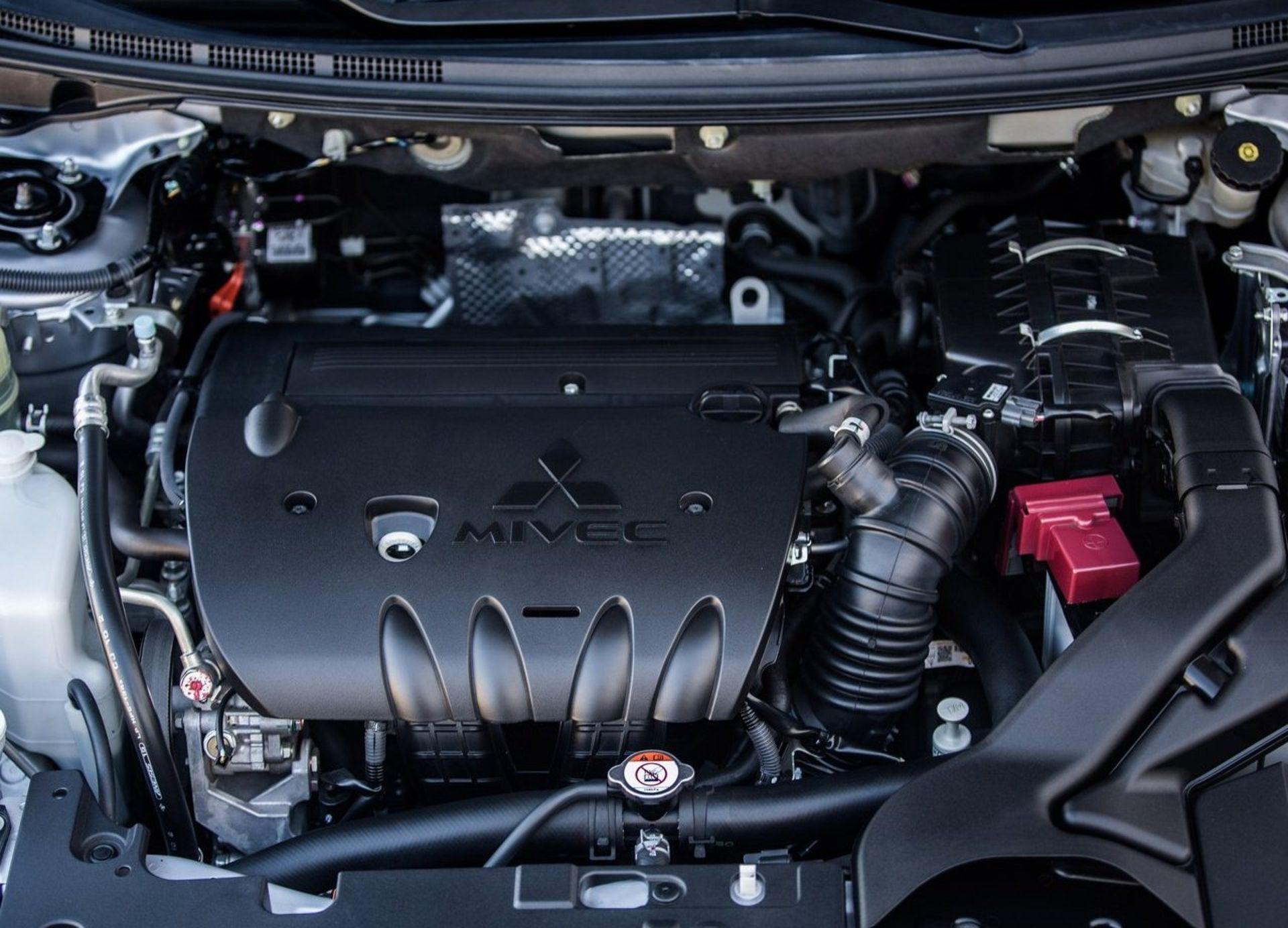 میتسوبیشی لنسر 2.4   mitsubishi lancer GT 2017