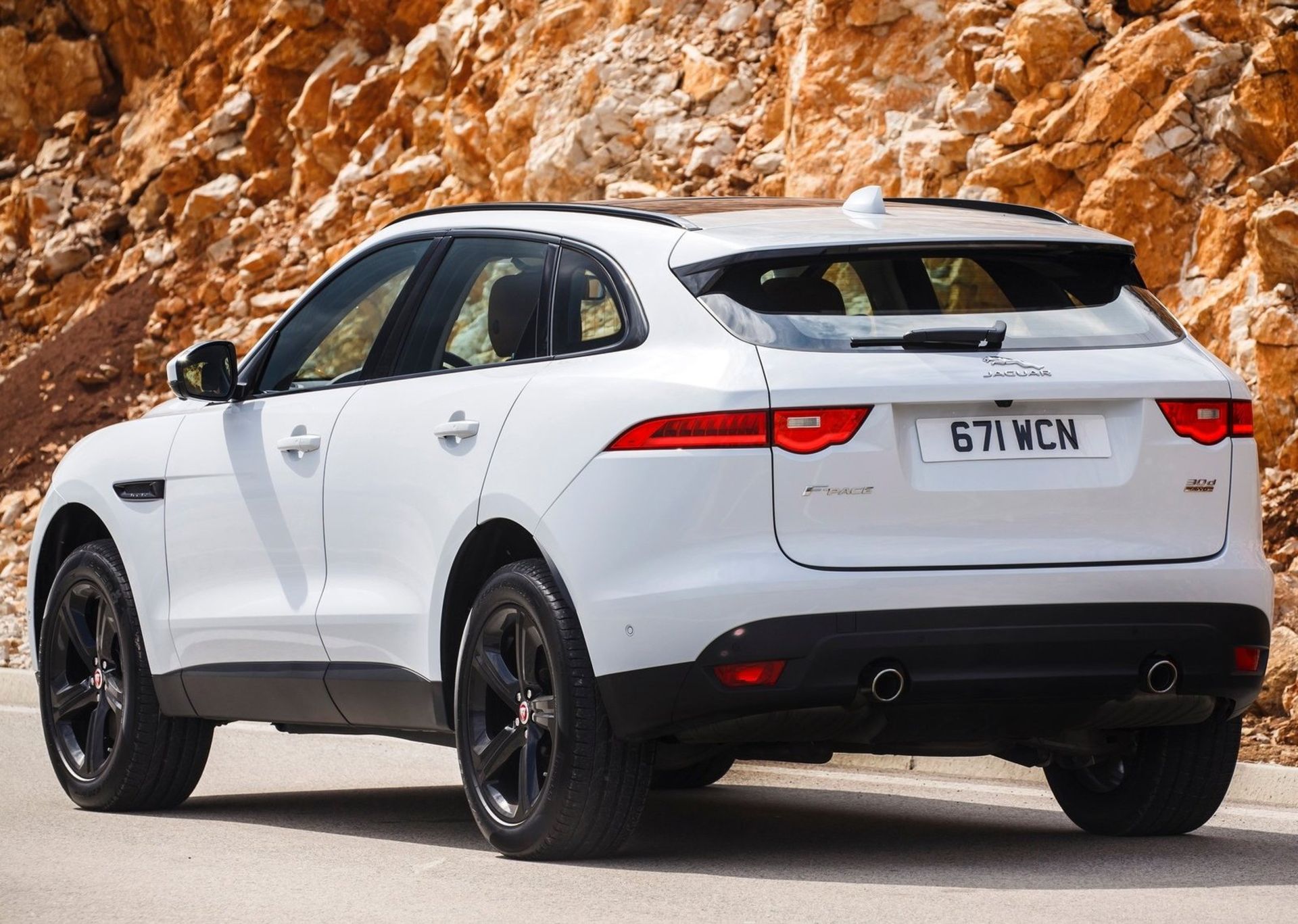 جگوار F-pace
