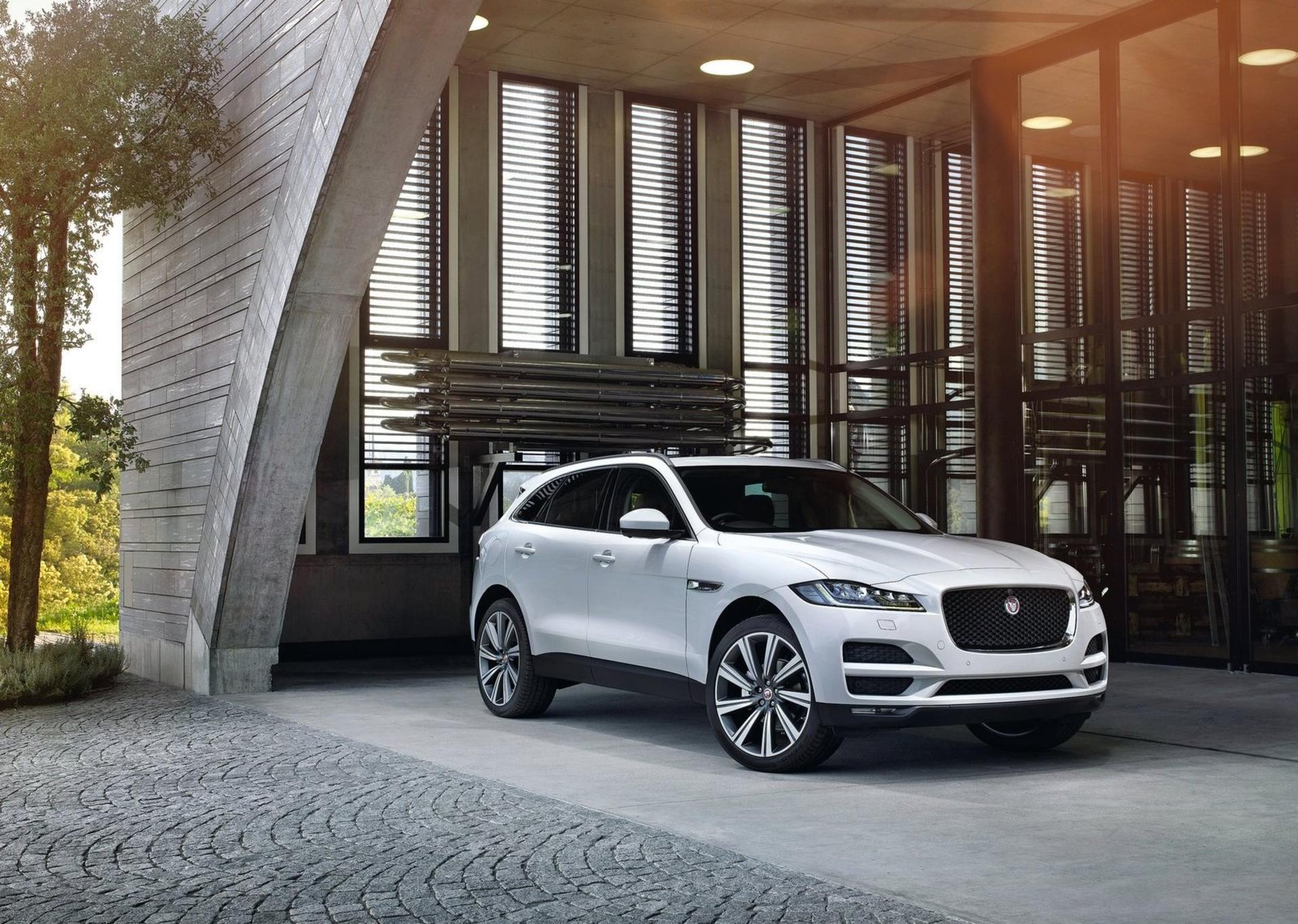 جگوار F-pace