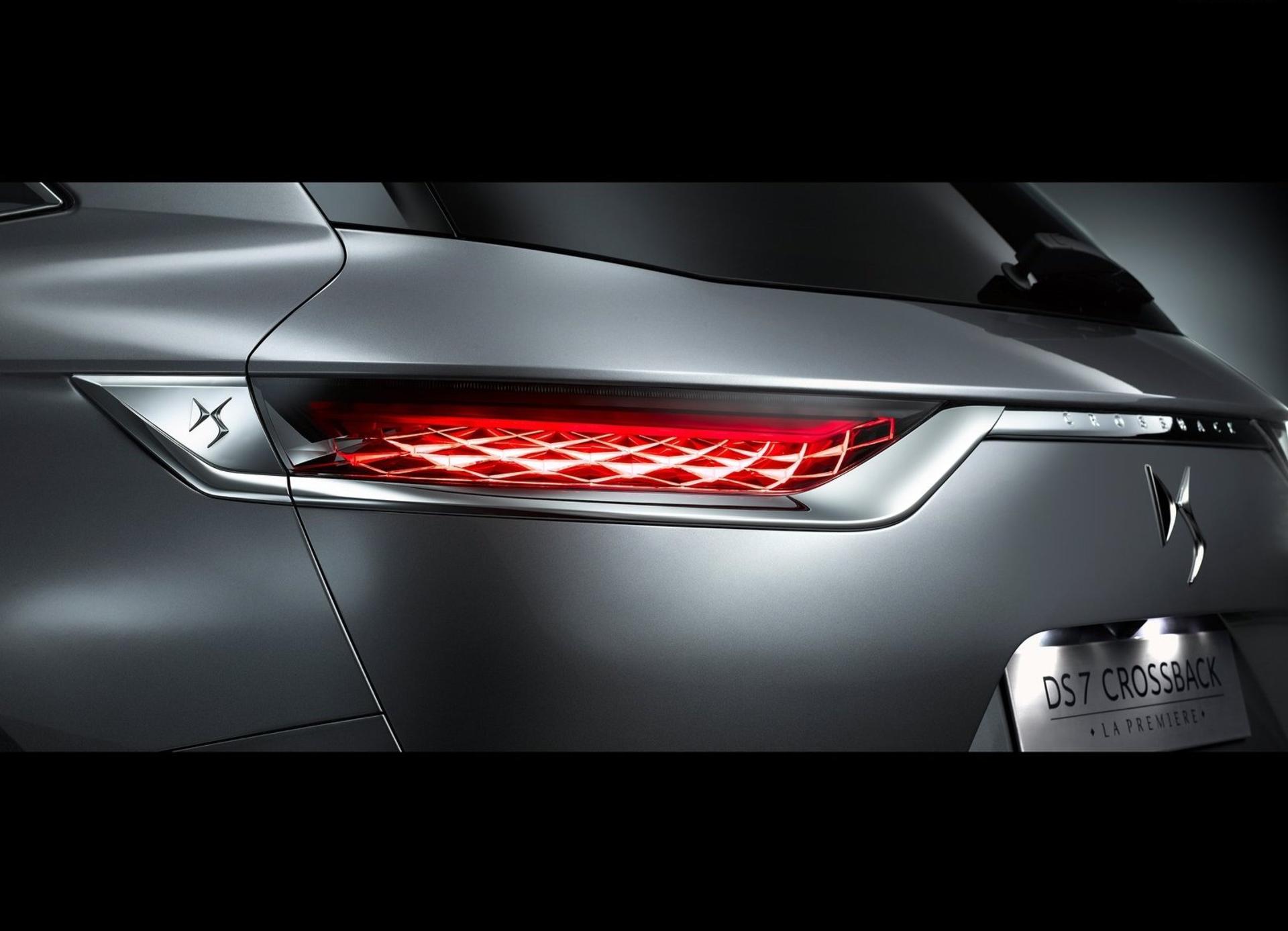 شاسی بلند DS7 کراس‌بک  DS7 Crossback 2018