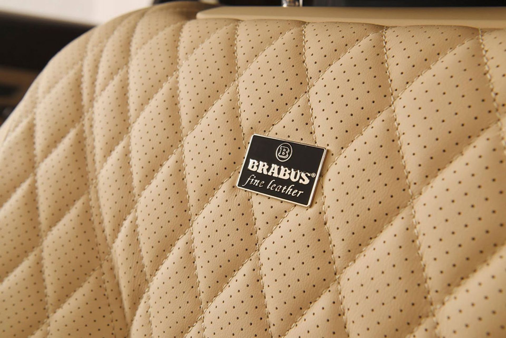 برابوس Rocket 900 مرسدس میباخ