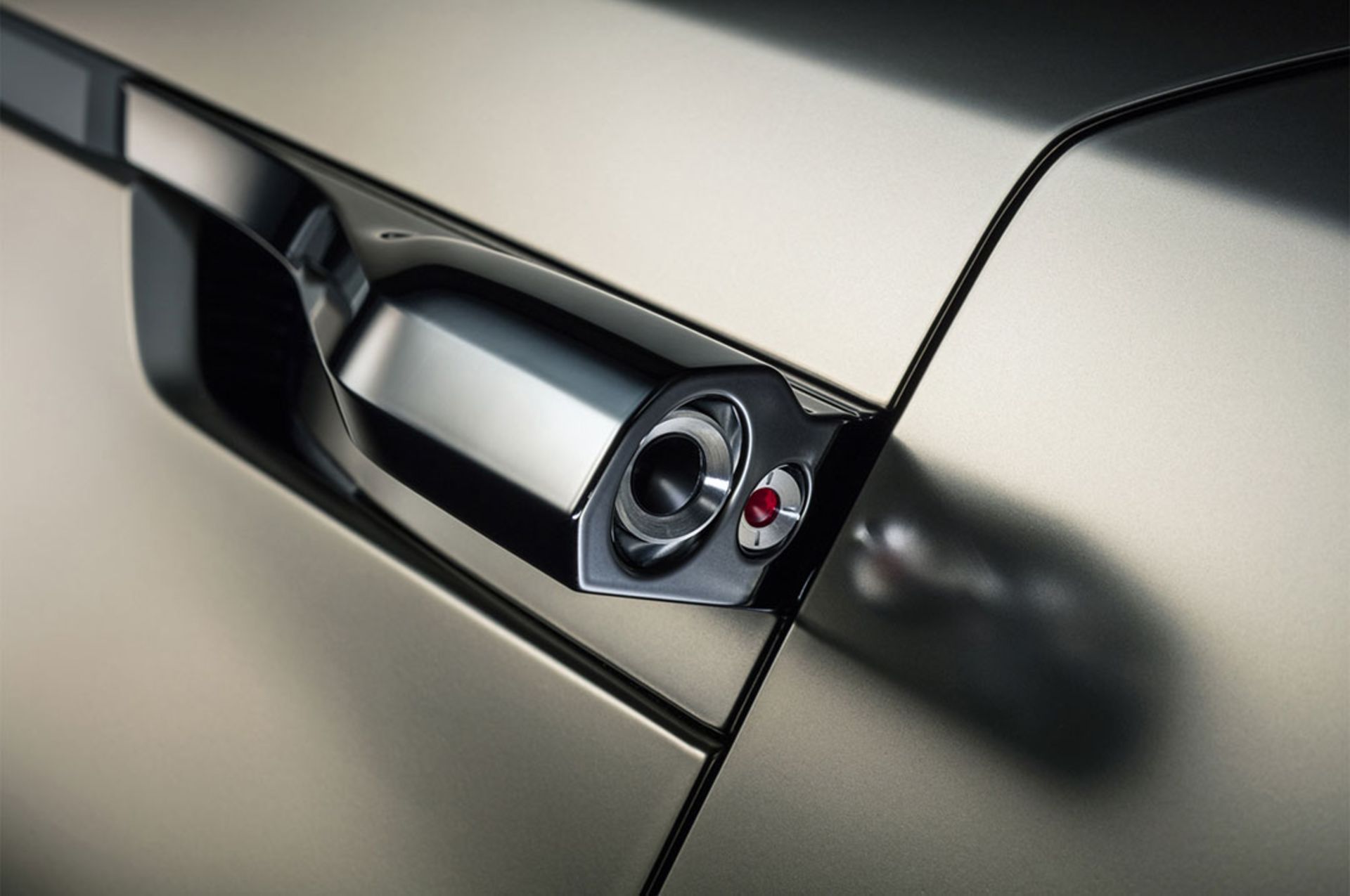 اینفینیتی QX80 مونوگراف