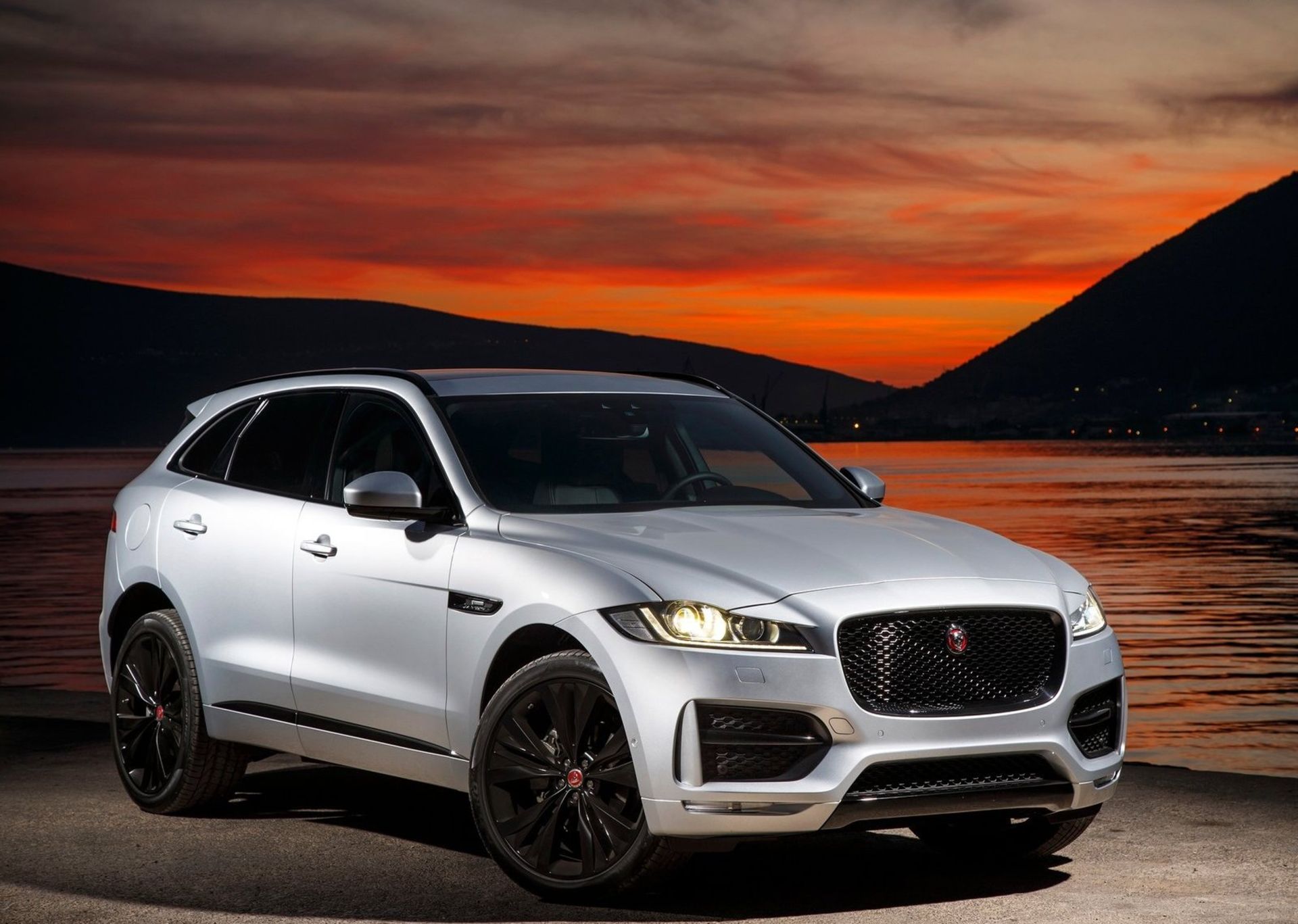 جگوار F-pace