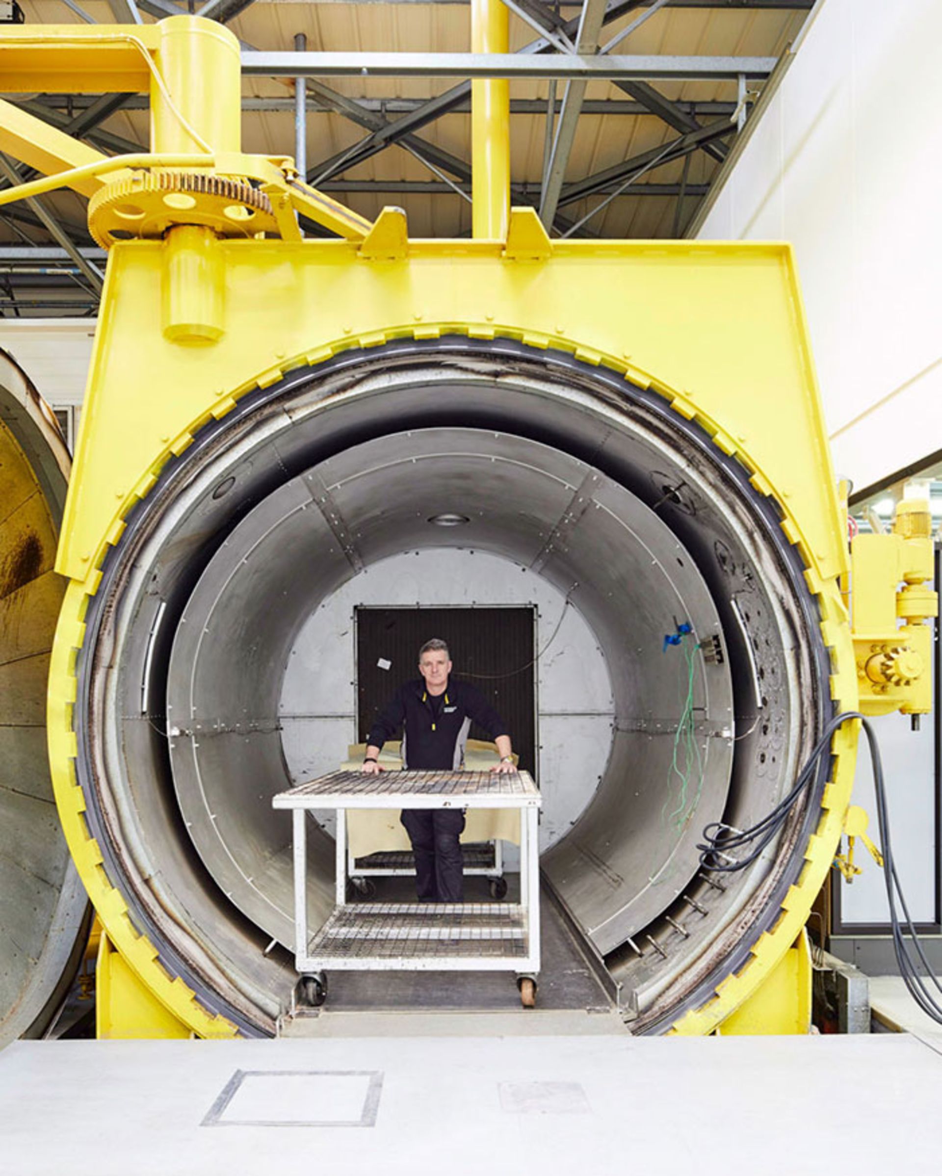 کوره پخت قطعات فیبر کربنی