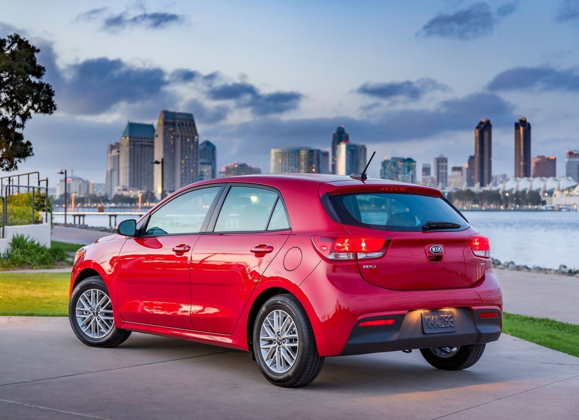 کیا ریو Si هاچبک Kia rio 2018