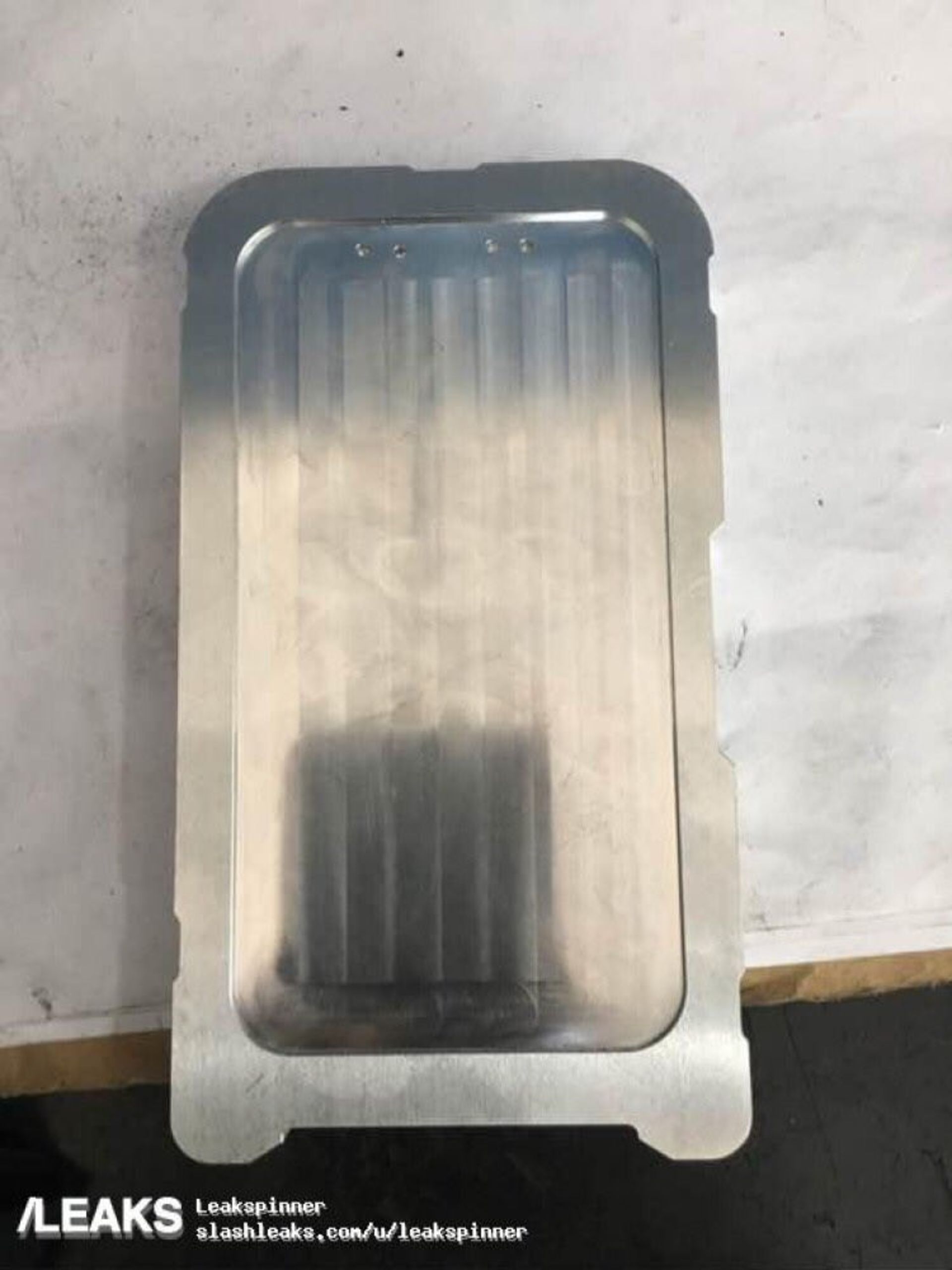 شماتیک و قالب آیفون 8