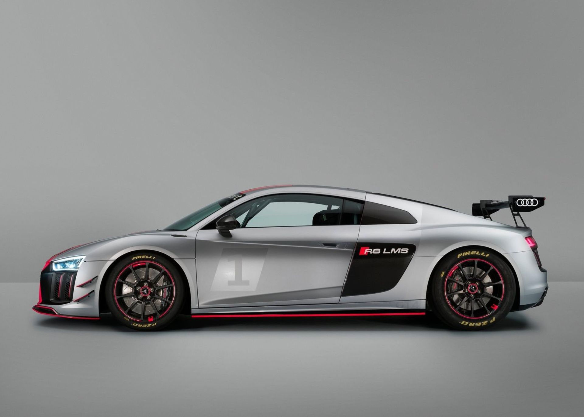 آئودی AUDI R8 LMS GT4 2017