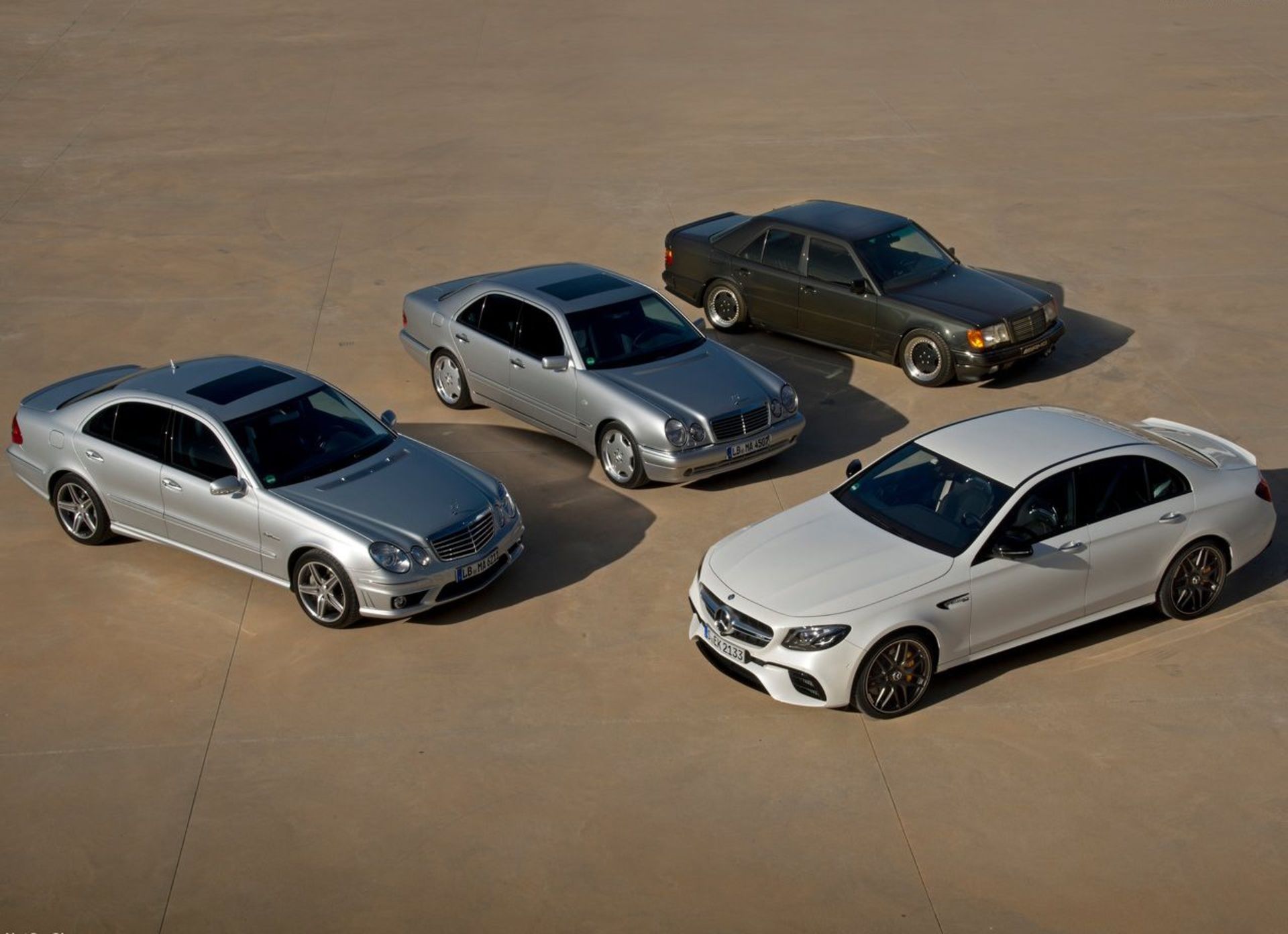 مرسدس  2017 Mercedes Benz AMG E63 S 