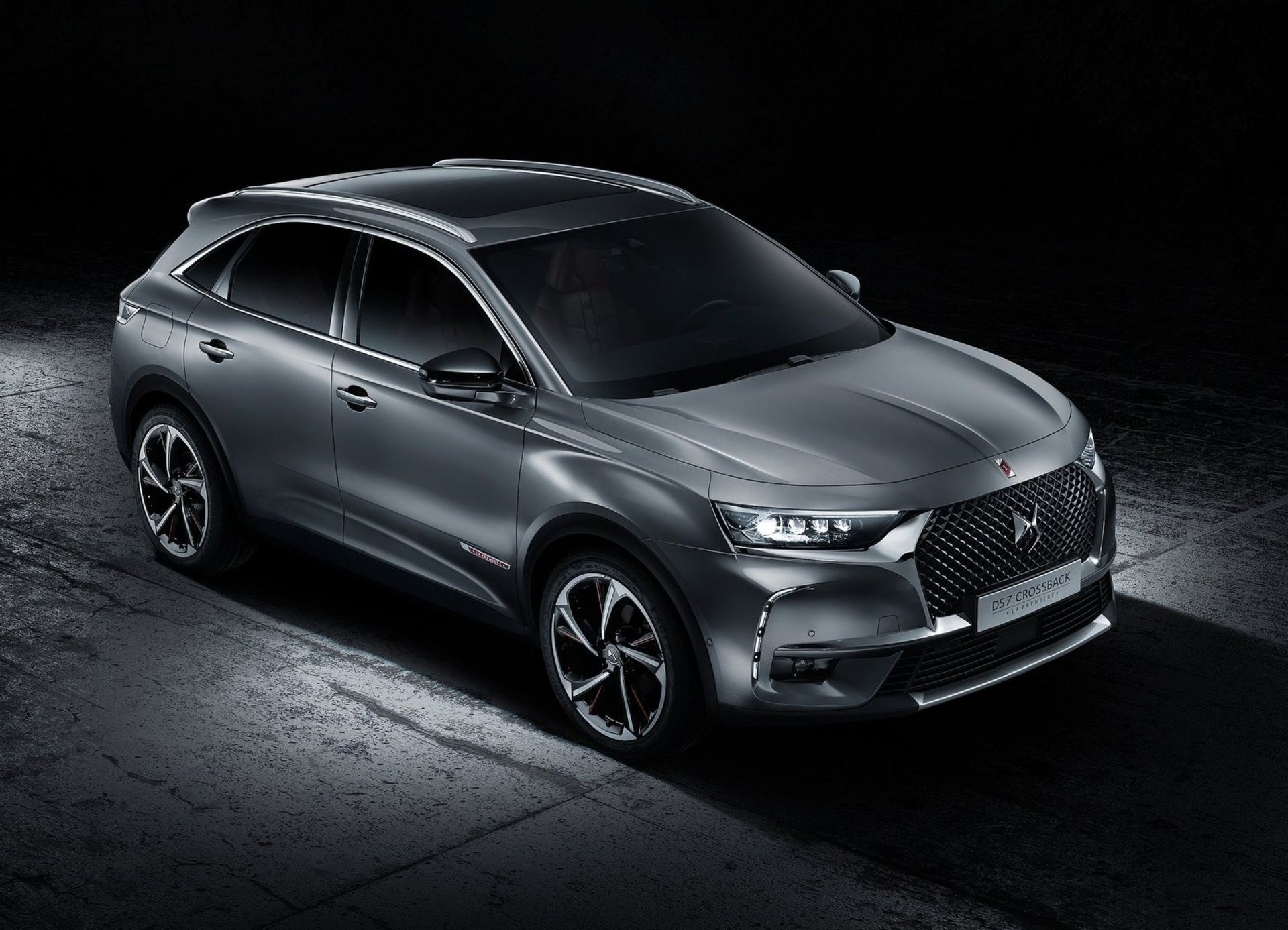 شاسی بلند DS7 کراس‌بک  DS7 Crossback 2018