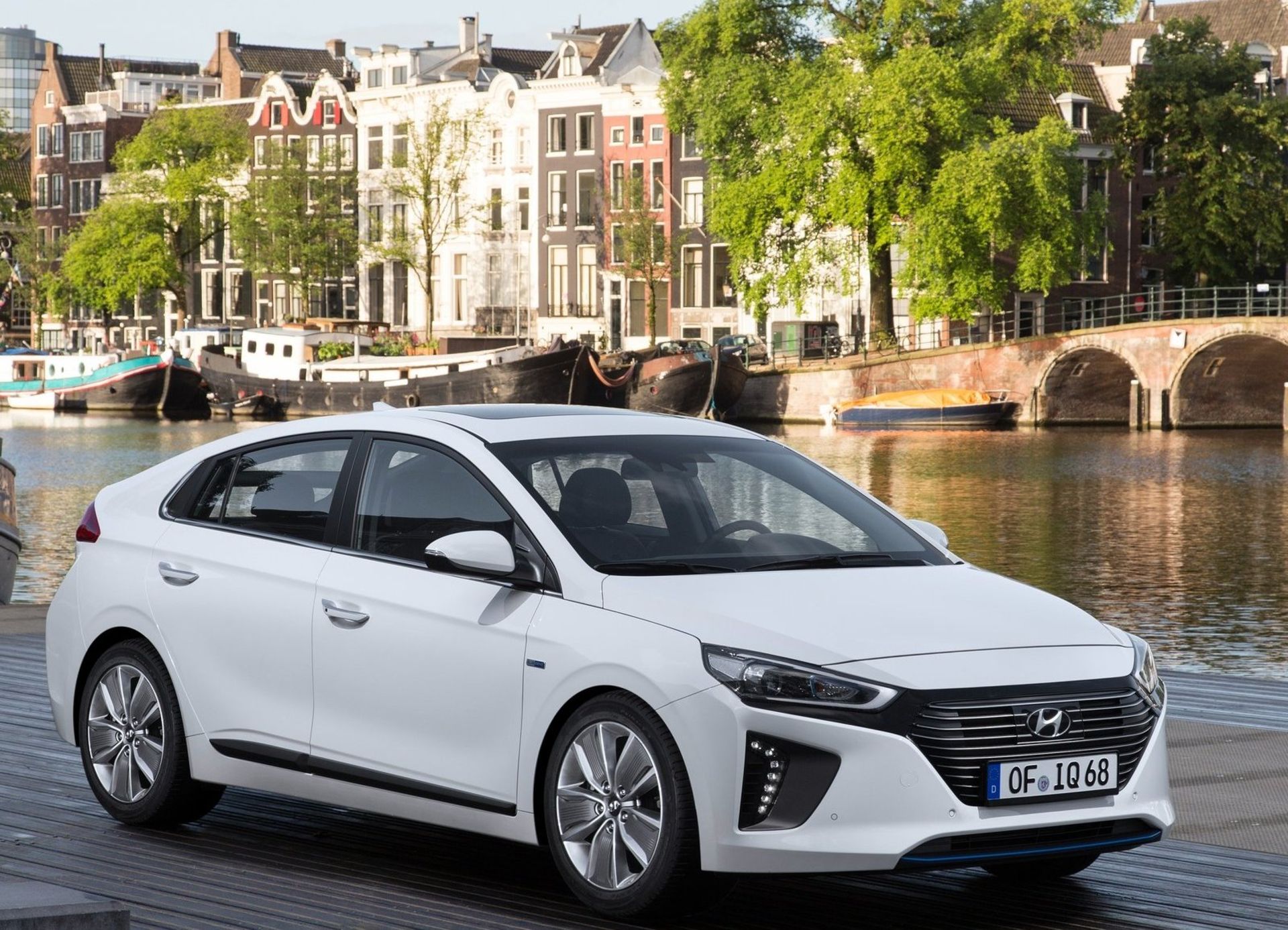 هیوندای آیونیک Hyundai ioniq 2017