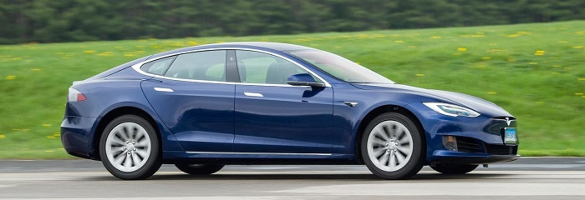 تسلا آپدیت جدید ارائه میکند