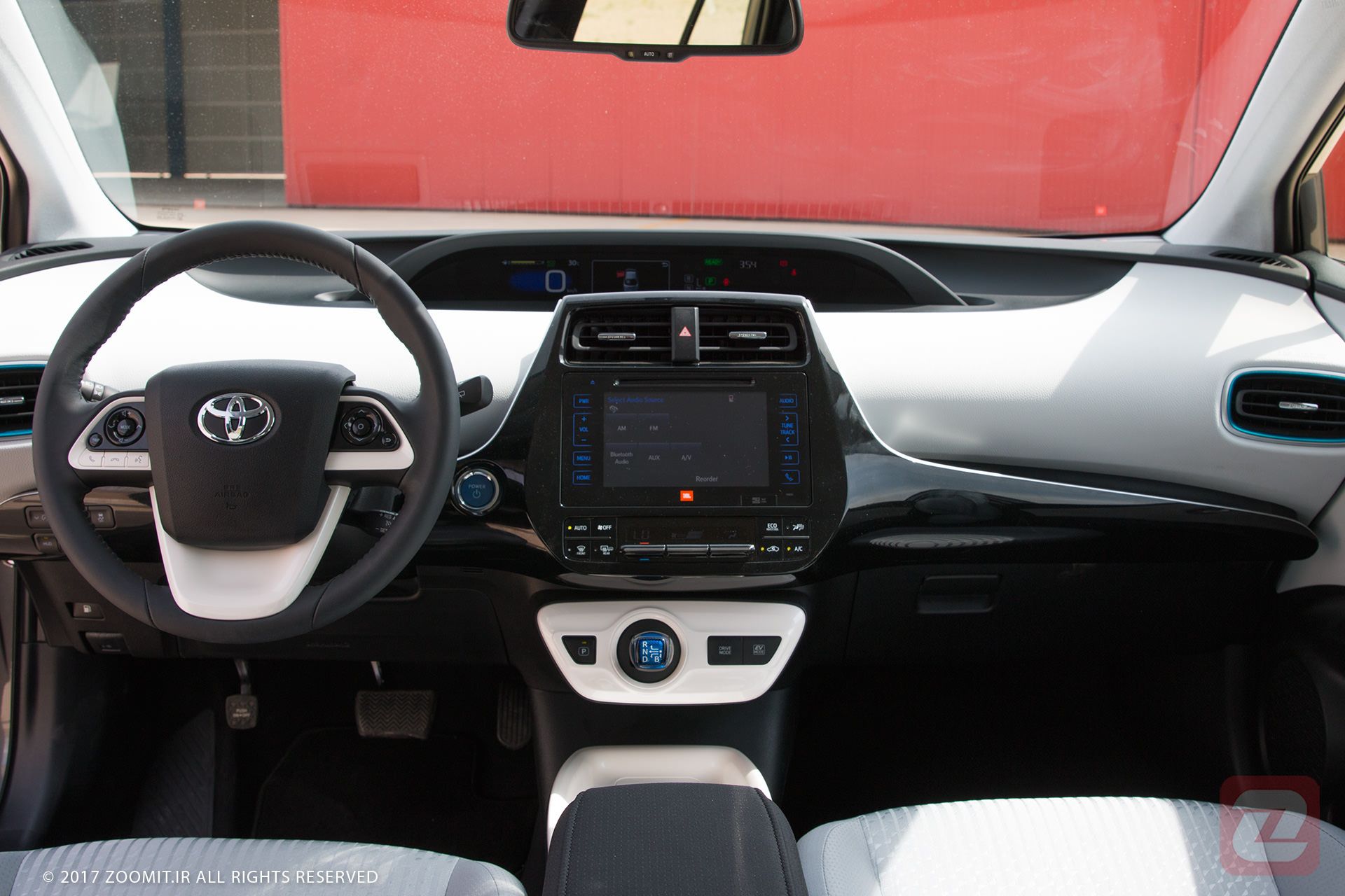 تویوتا پریوس 2017 / TOYOTA PRIUS 2017