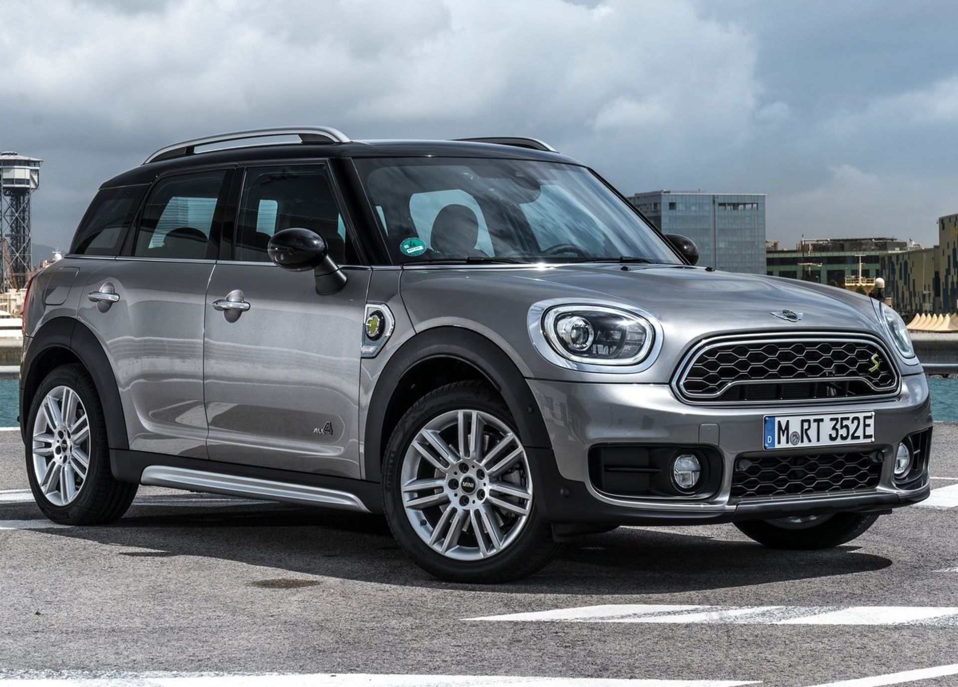 مینی کانتریمن پلاگین Mini Countryman Plug-in Hybrid 2017