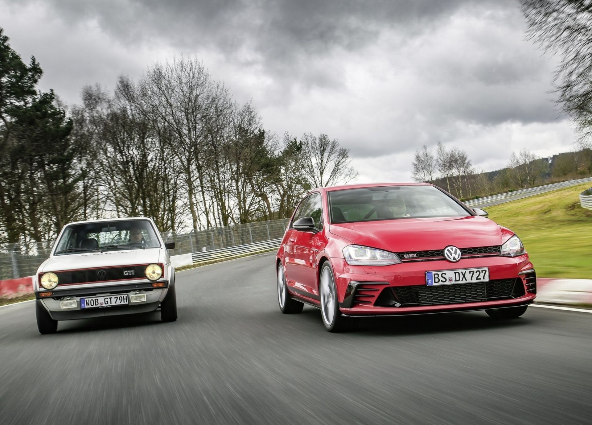 فولکس گلف 2016 Volkswagen-Golf_GTI_Clubsport_S