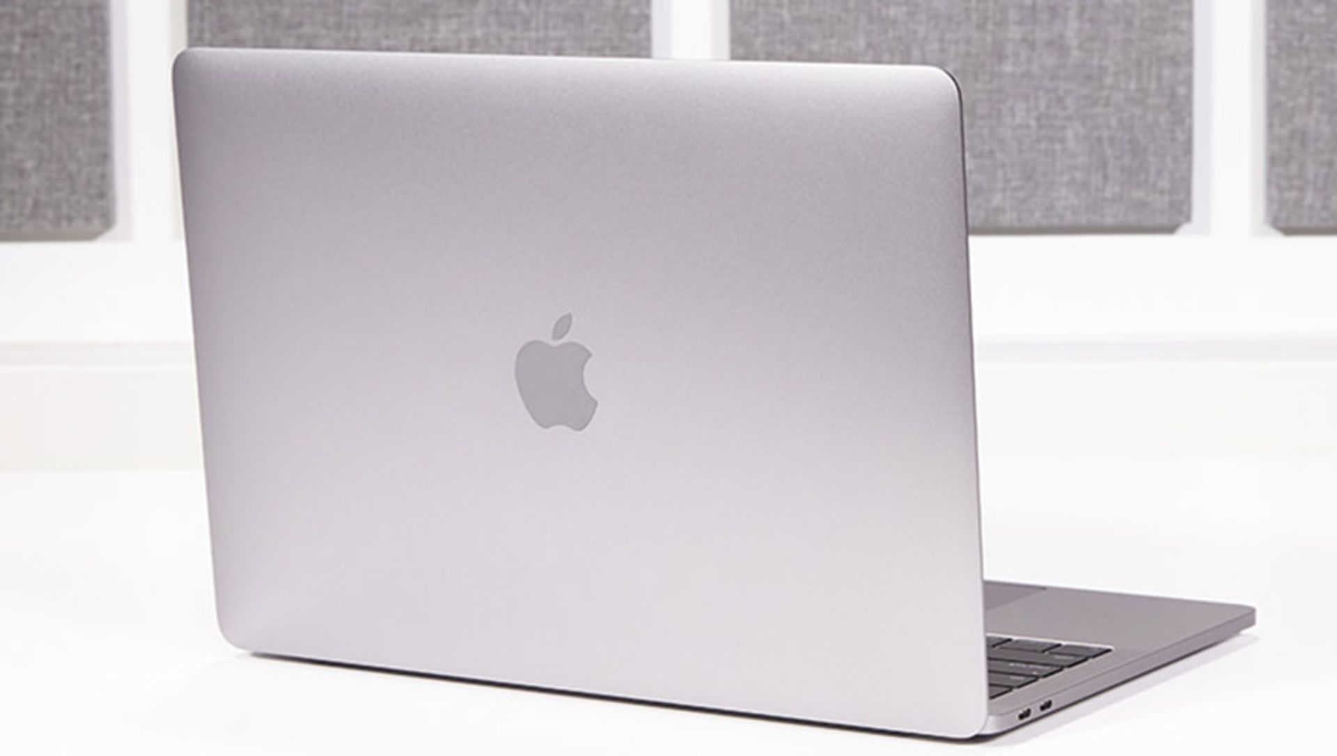 مک بوک پرو 13 اینچی 2016