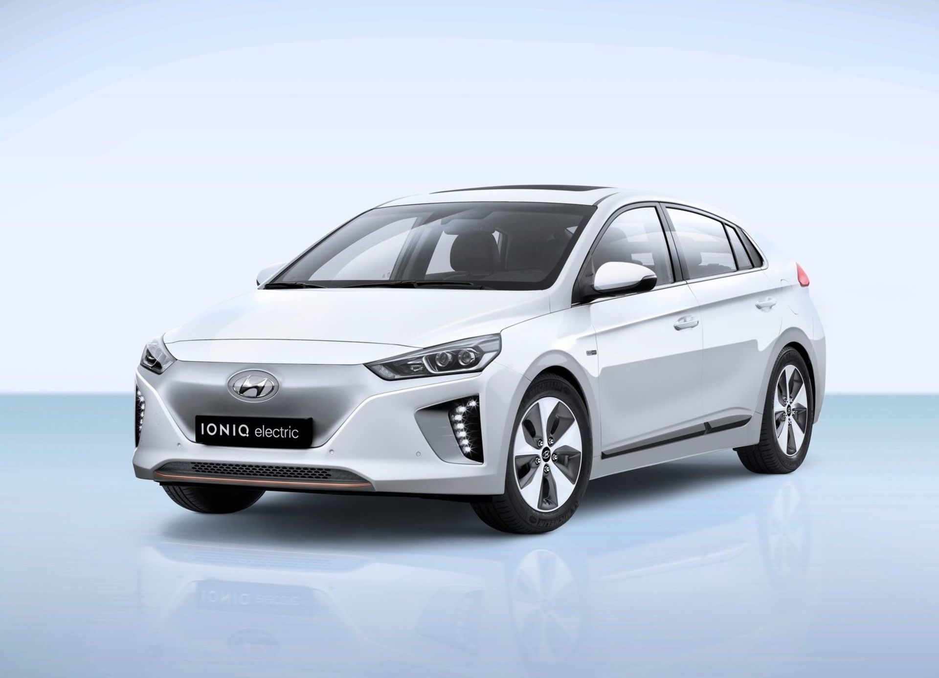 هیوندای آیونیک Hyundai ioniq 2017