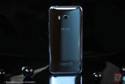اچ تی سی یو 11 / HTC U11 از نمای پشت رنگ مشکی