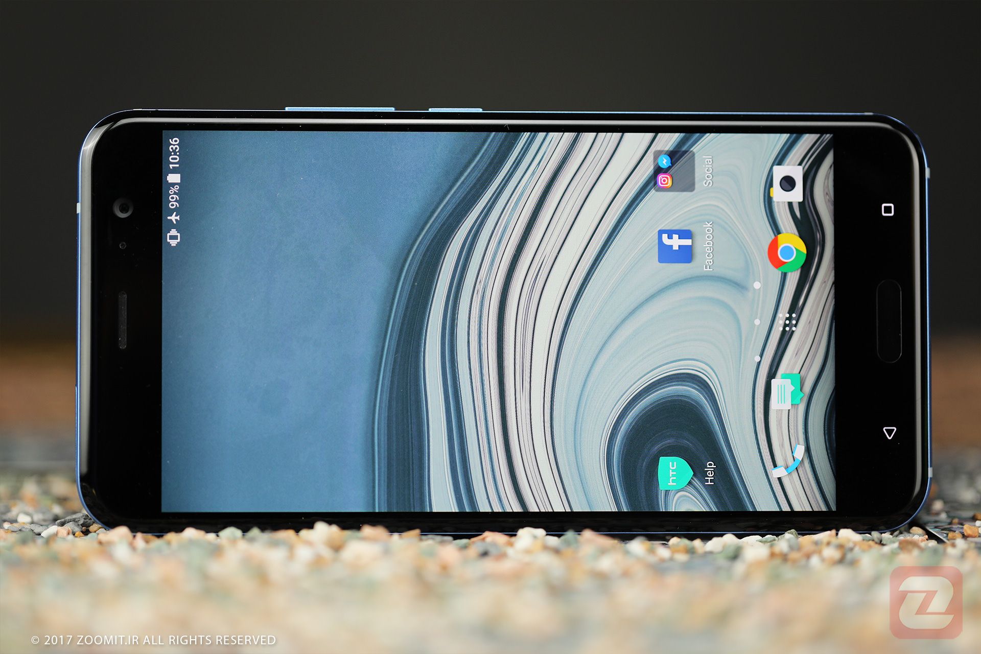 اچ تی سی یو ۱۱ / HTC U11