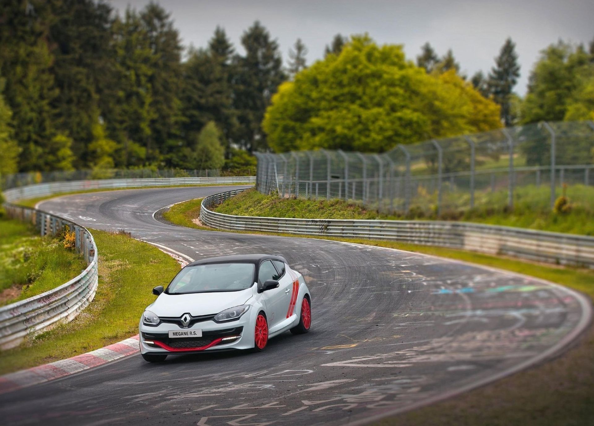  رنو مگان RS ۲۷۵