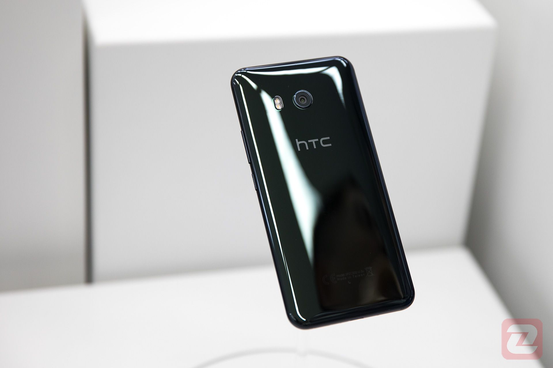 HTC U11 اچ تی سی یو 11