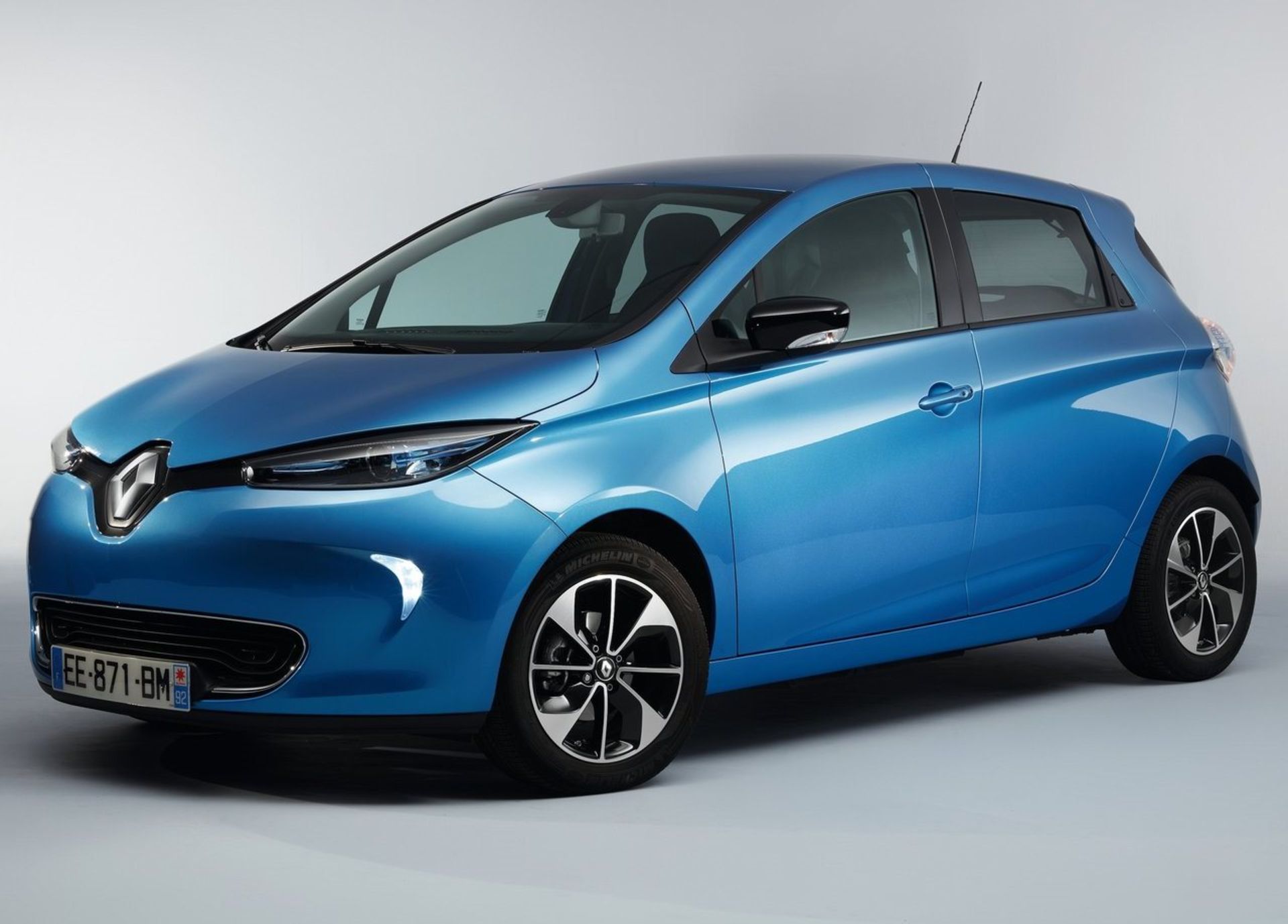 رنو زوئی Renault Zoe 2017