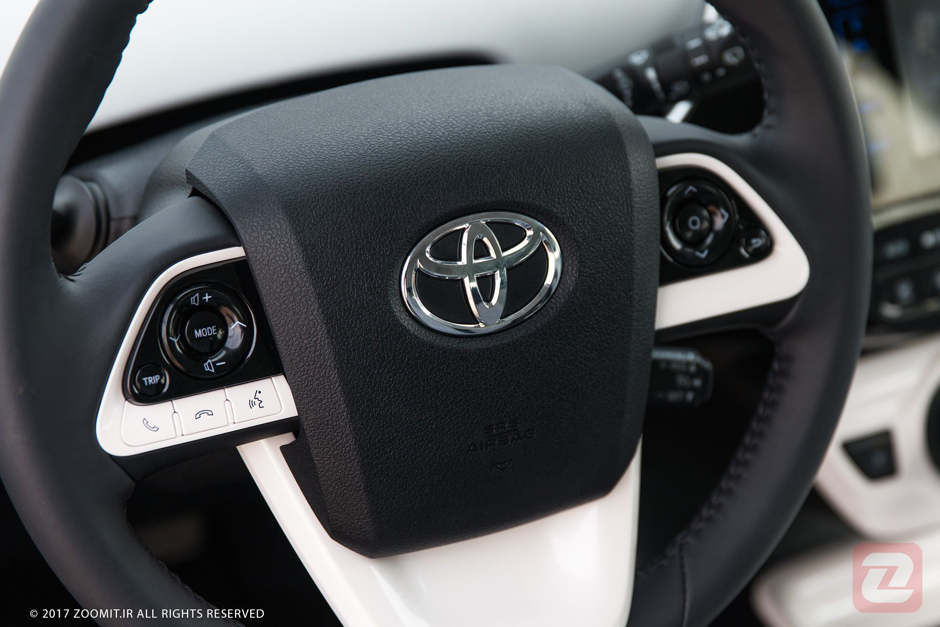 تویوتا پریوس 2017 / TOYOTA PRIUS 2017