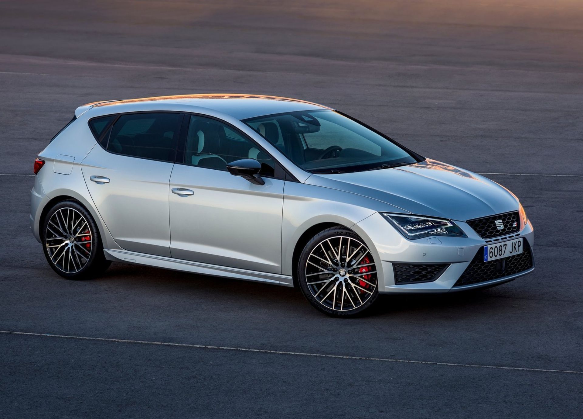 سئات لیون کوپرا Seat-Leon_Cupra