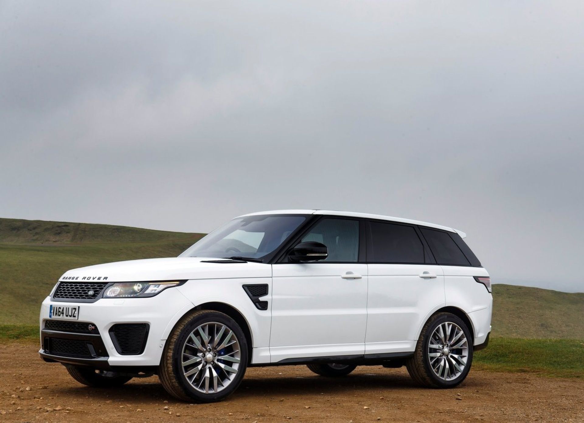 رنجروور 2017  Land rover rang rover SVR