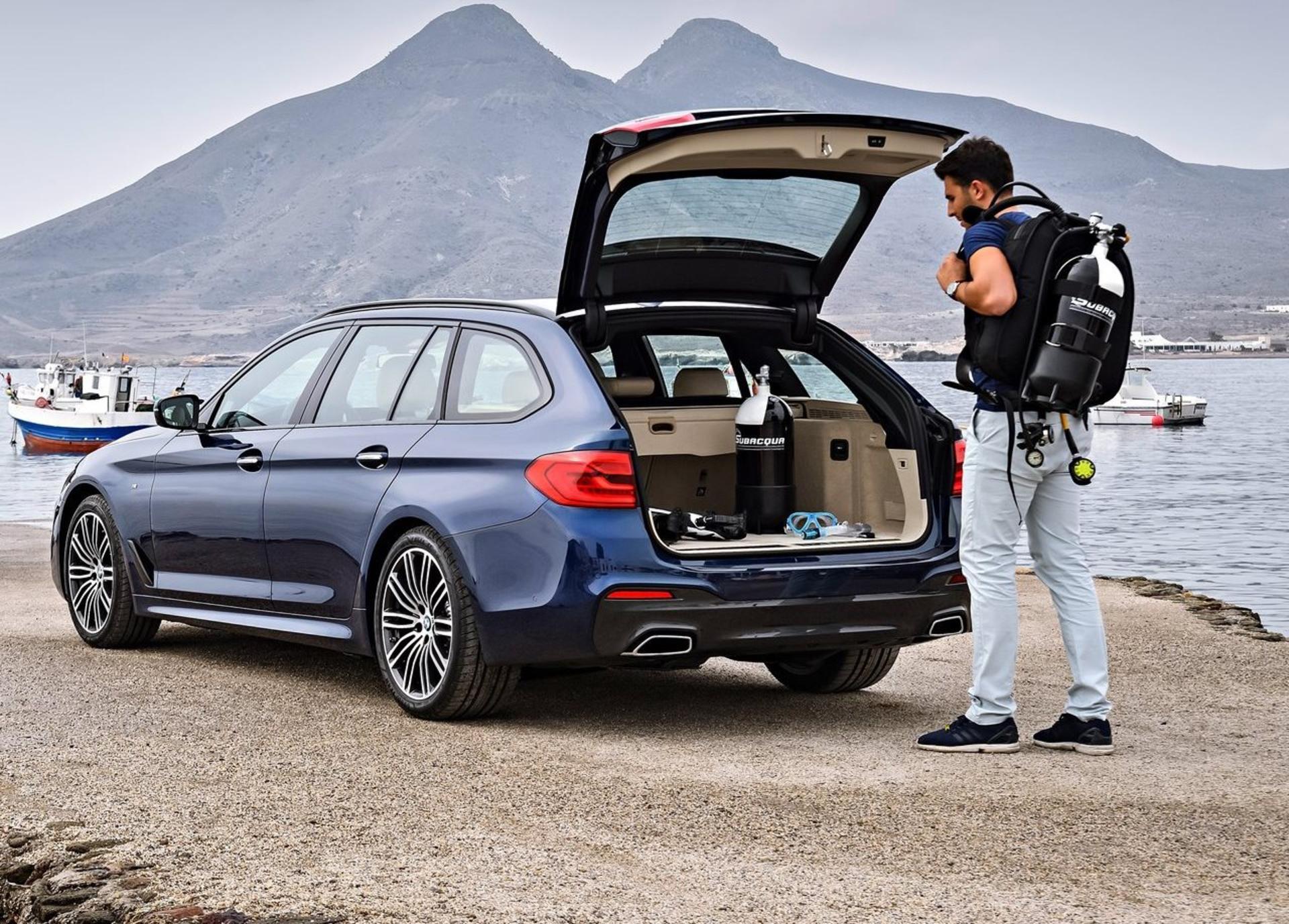 سری 5 استیشن BMW 5-Series Touring 2018