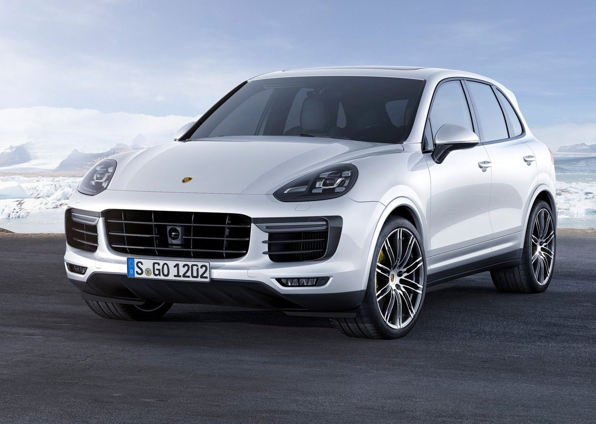 پورشه کاین Porsche Cayenn