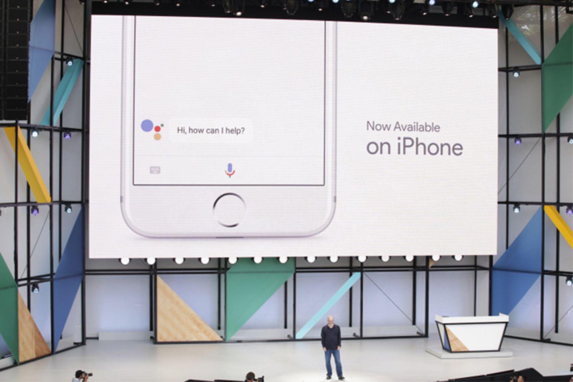 گوگل اسیستنت آیفون