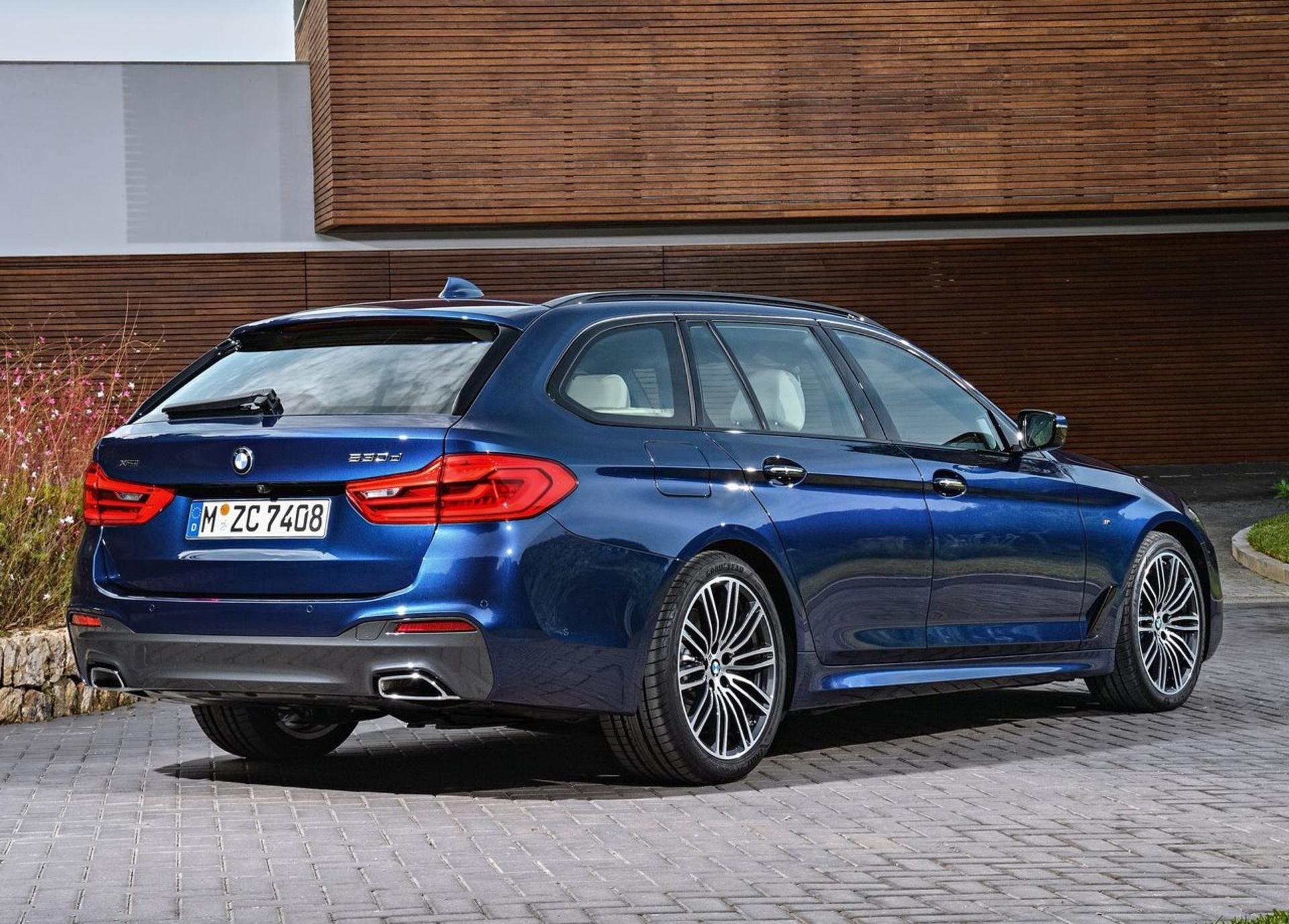 سری 5 استیشن BMW 5-Series Touring 2018