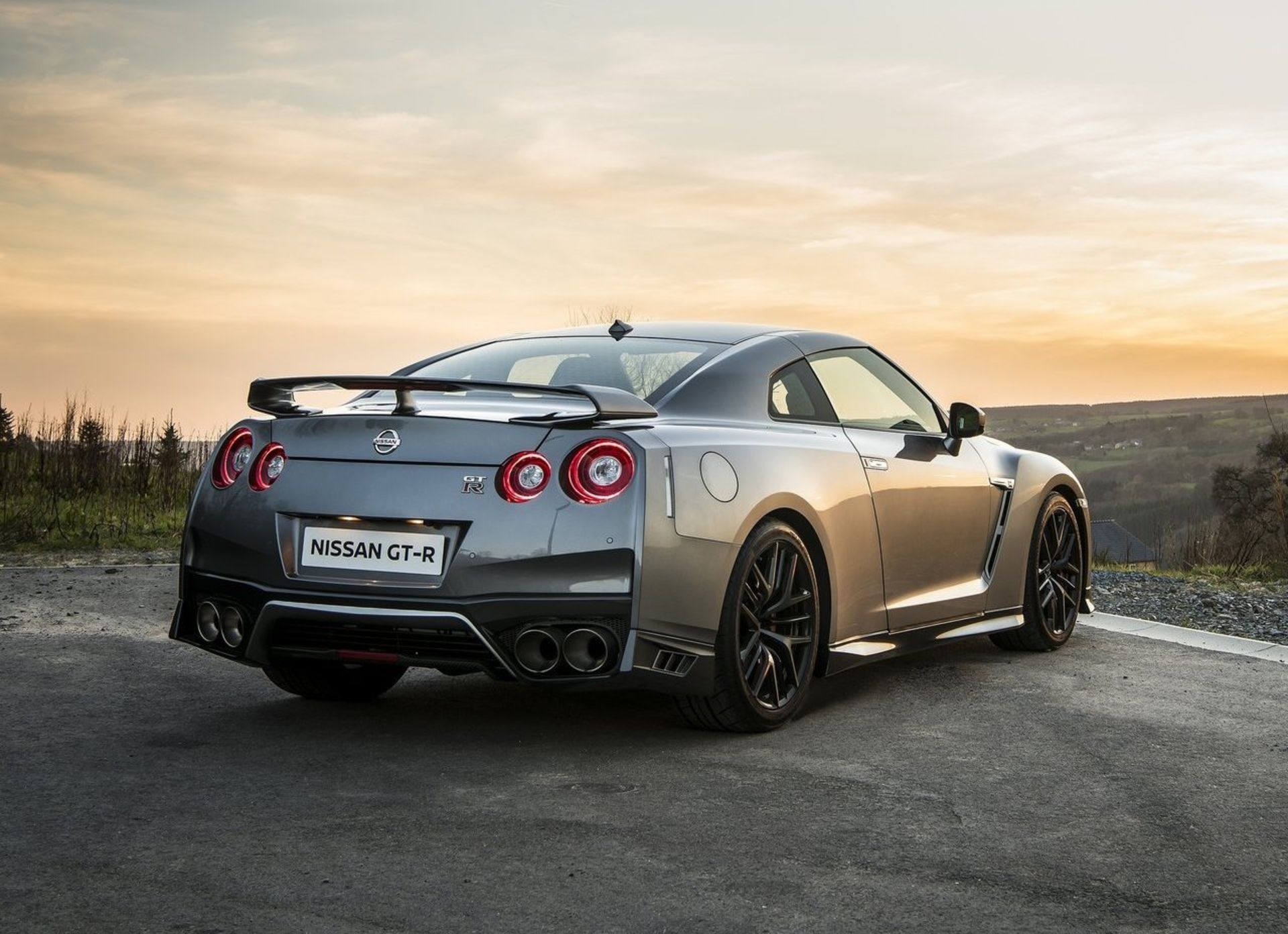 نیسان 2017 Nissan GT-R