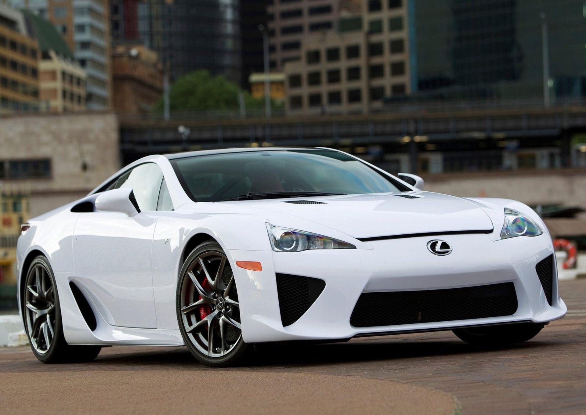 Lexus-LFA-2011