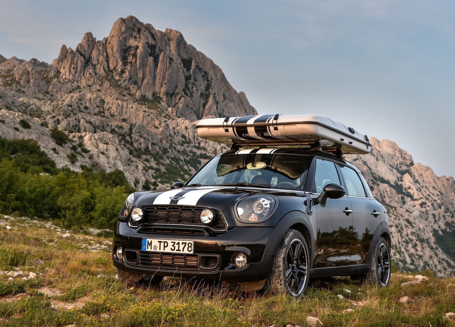 مینی کانتریمن با چادر مسافرتی