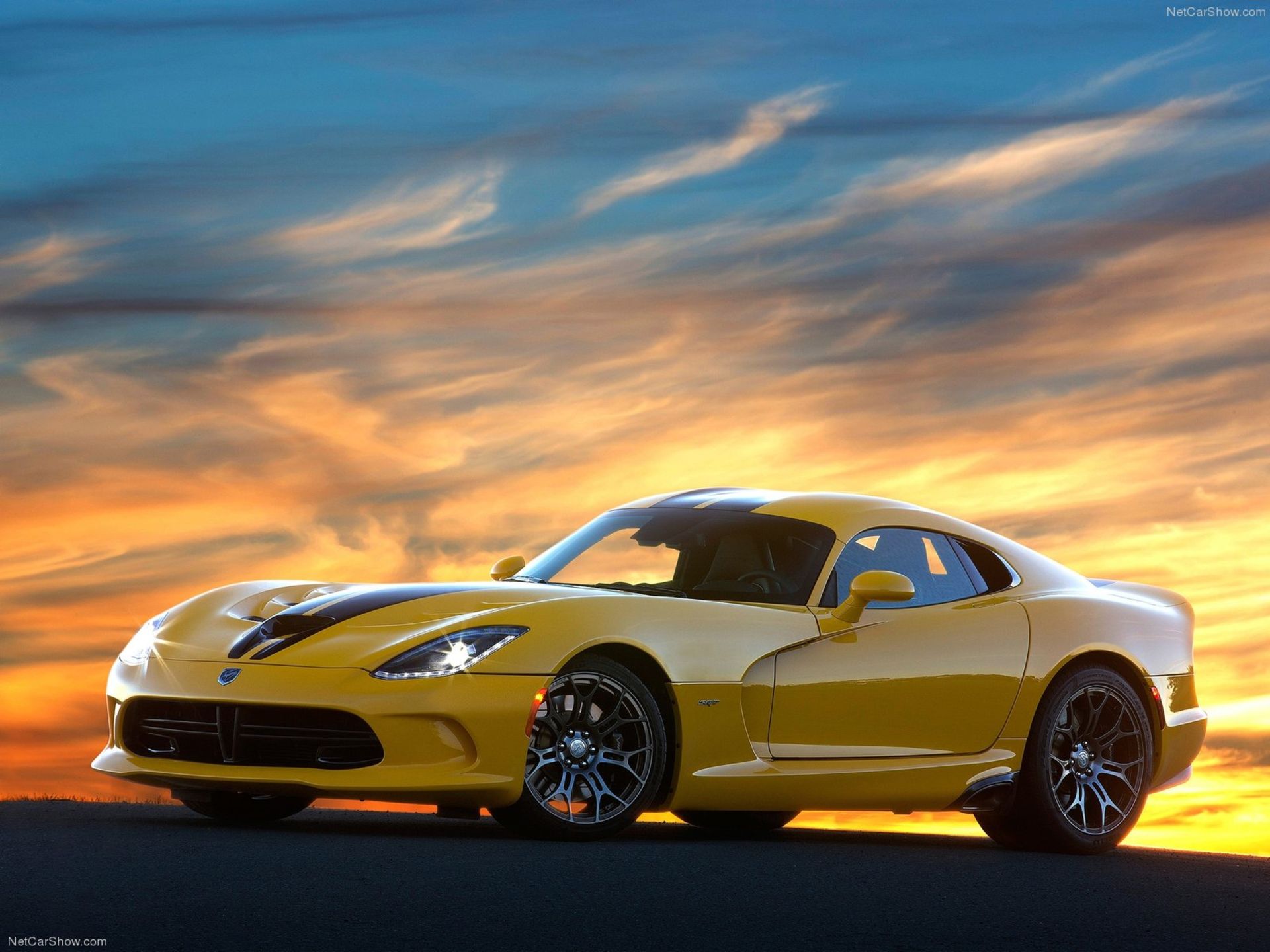 دوج وایپر  Dodge-SRT_Viper-2013
