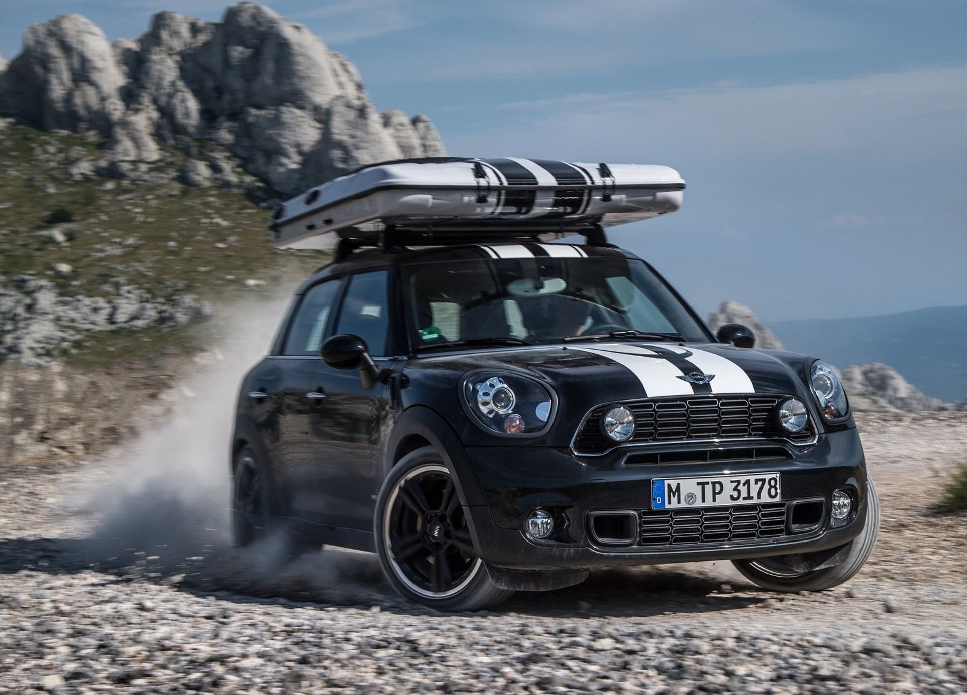 مینی کانتریمن با چادر مسافرتی