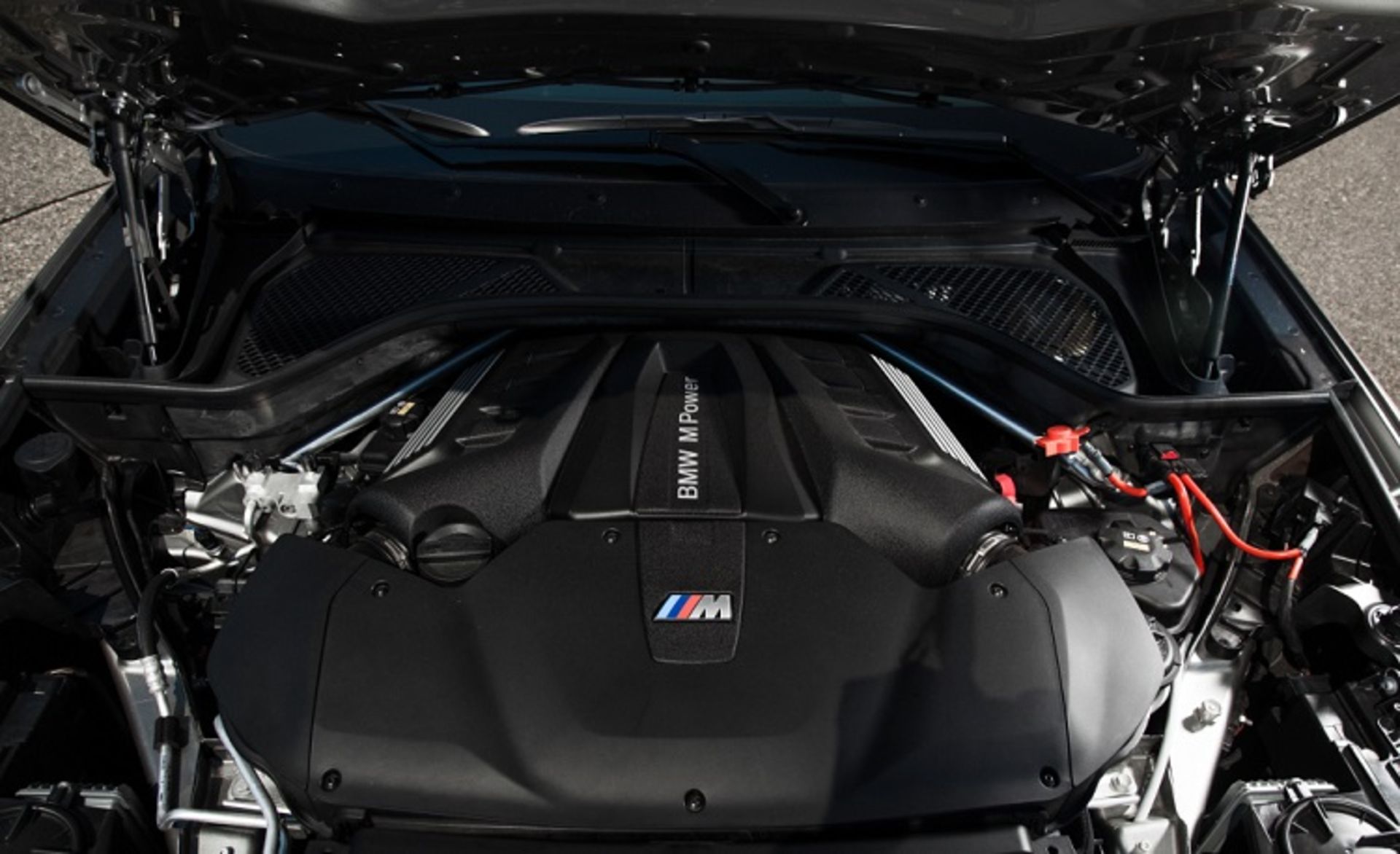 bmw X5 under hood