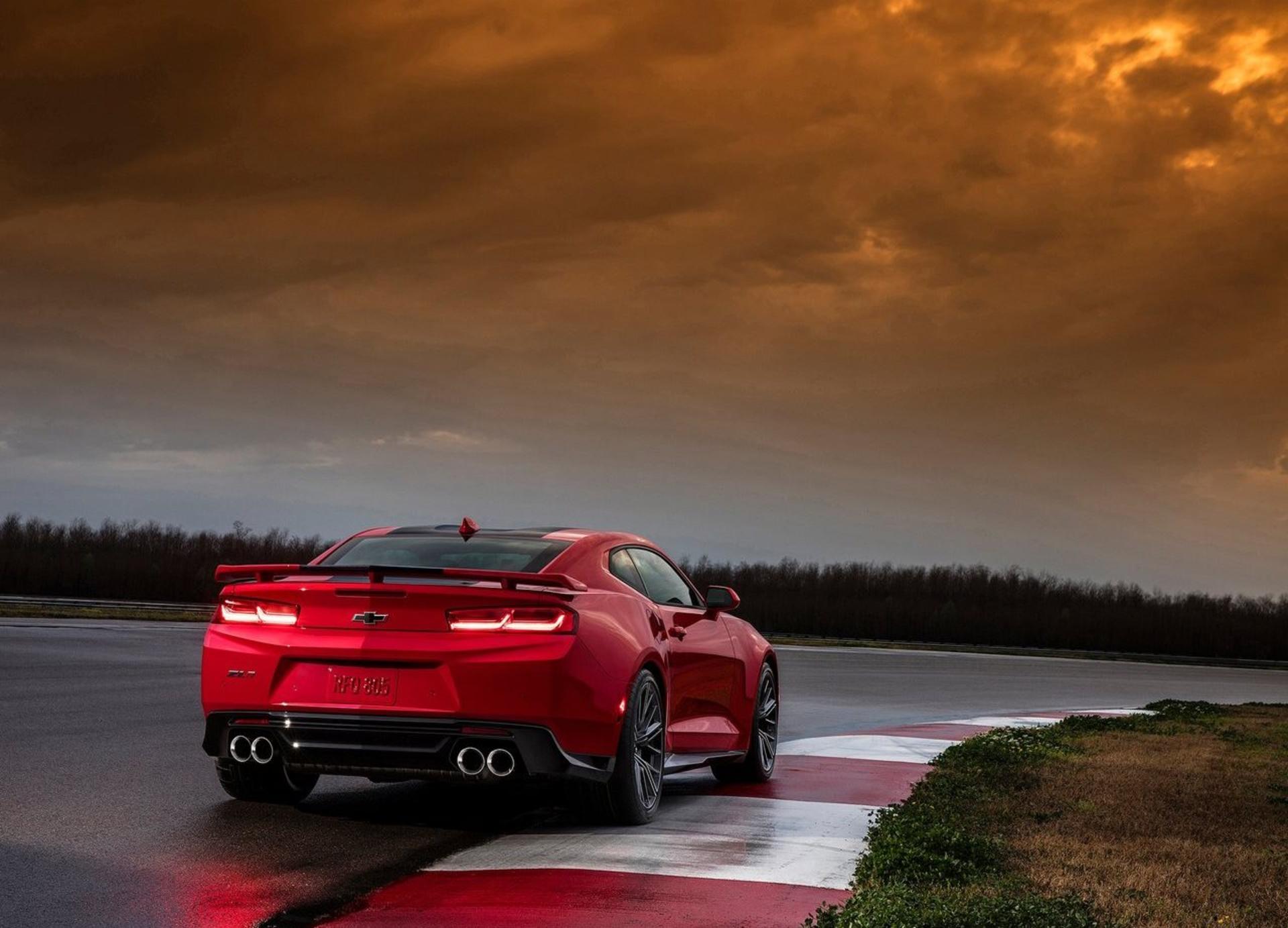 کامارو  Chevrolet camaro Zl1 2017