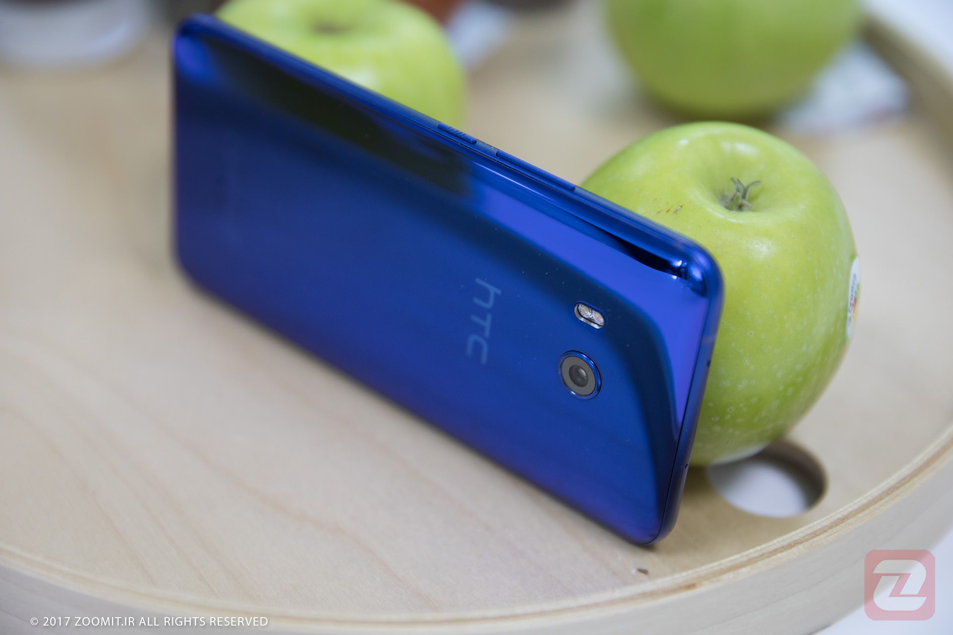 اچ تی سی یو 11 / htc u 11