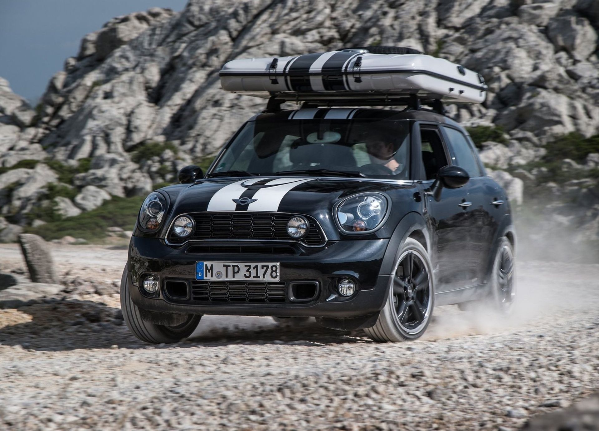 مینی کانتریمن با چادر مسافرتی