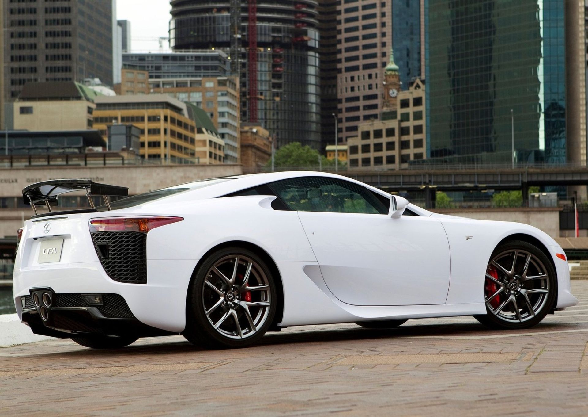 Lexus-LFA-2011