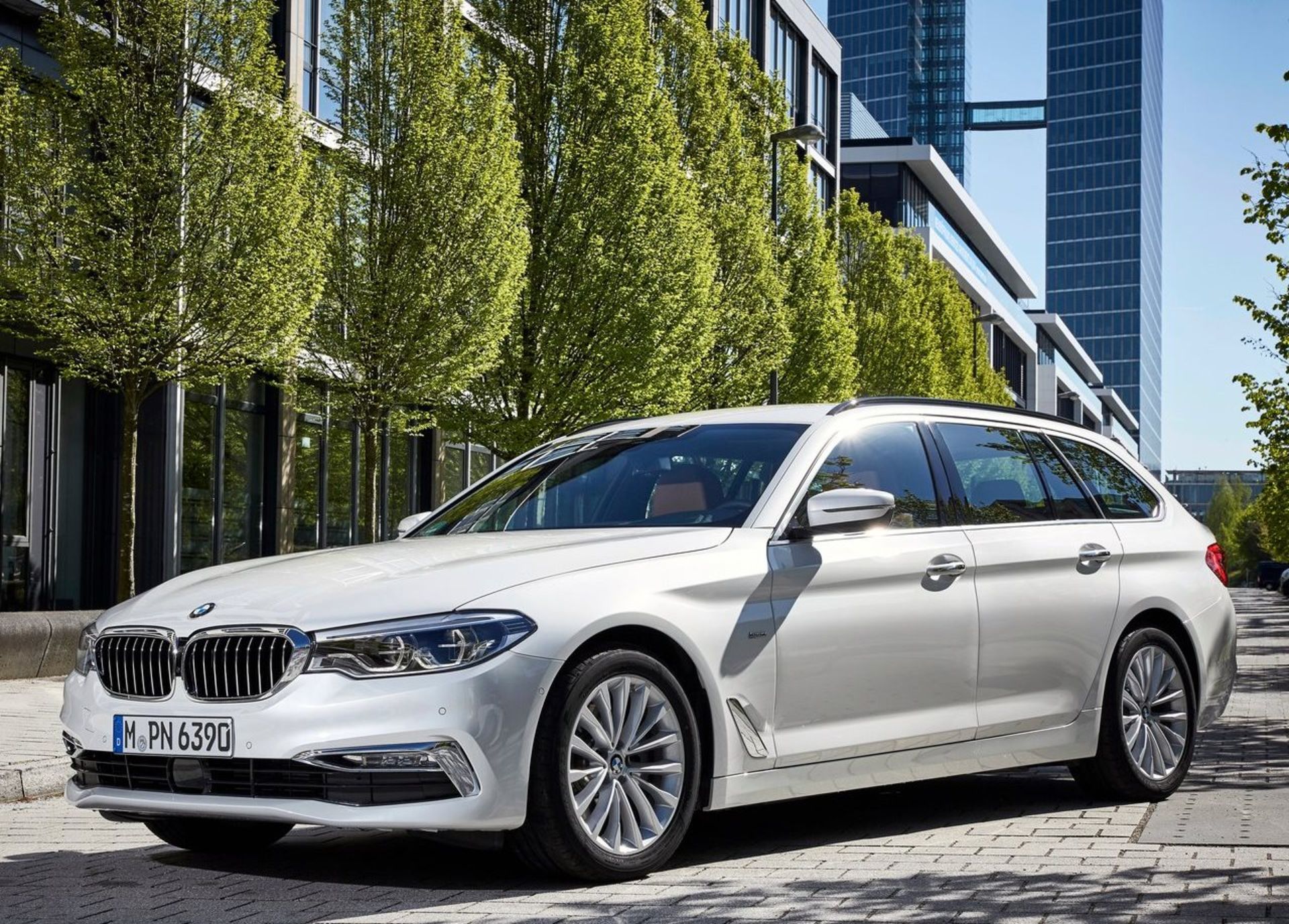 سری 5 استیشن BMW 5-Series Touring 2018