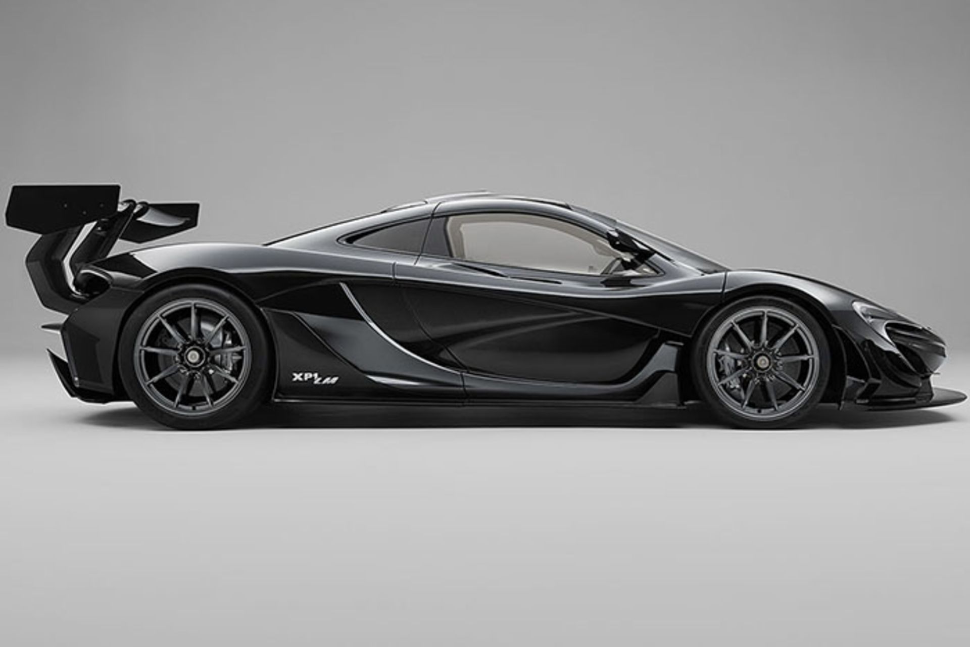 Lanzante Motorsport p1 lm