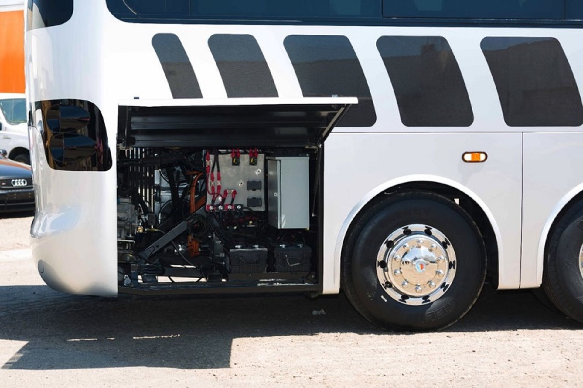 اتوبوس الکتریکی ثاندر اسکاری